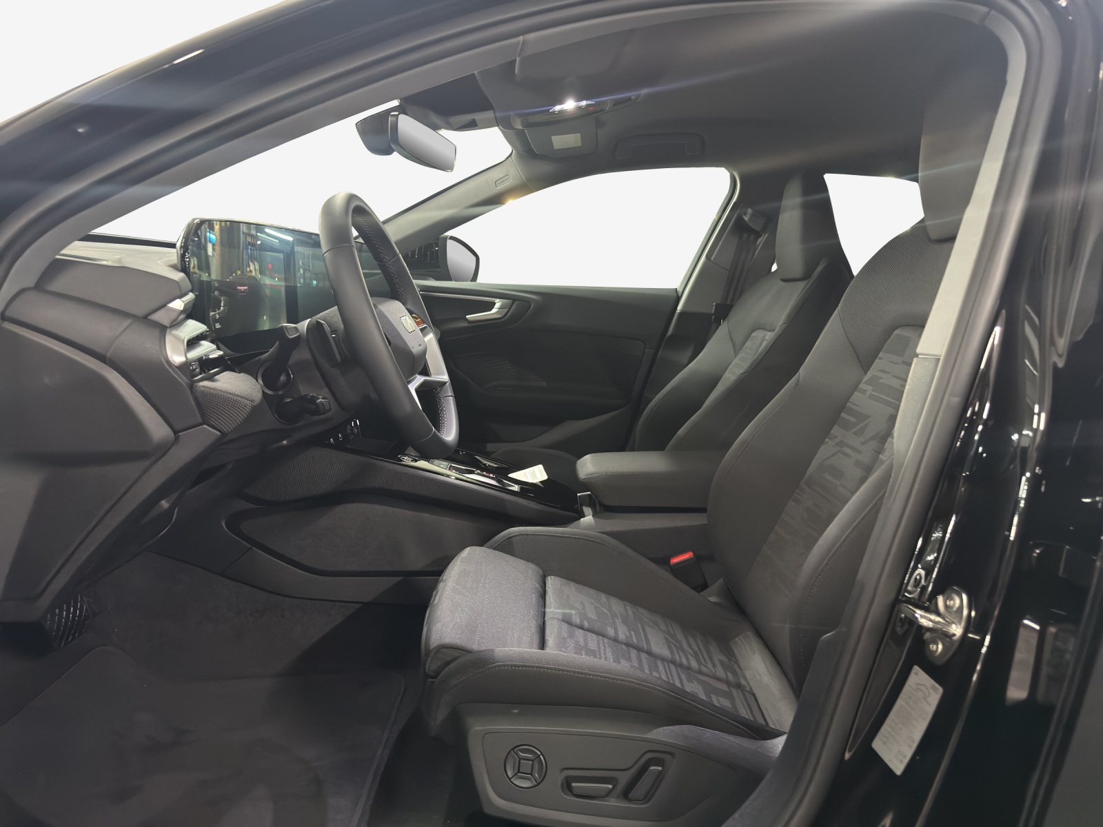 AUDI A5 Avant TDI quattro 150 kW Attraction S tronic-image-7