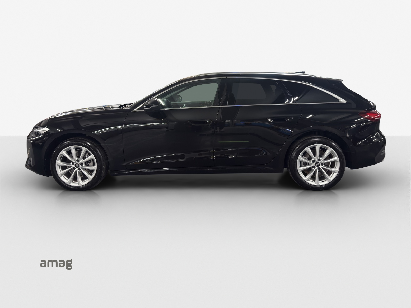 AUDI A5 Avant TDI quattro 150 kW Attraction S tronic-image-1