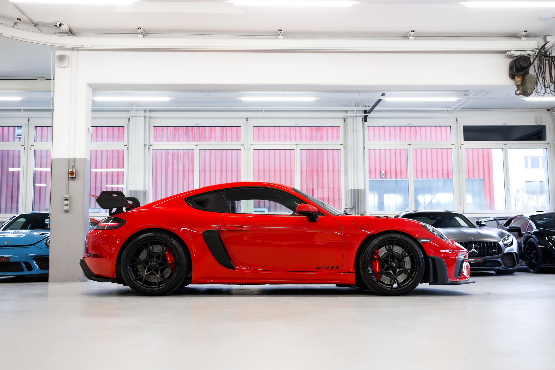 PORSCHE Cayman 718 GT4 RS PDK-showroom-element-3