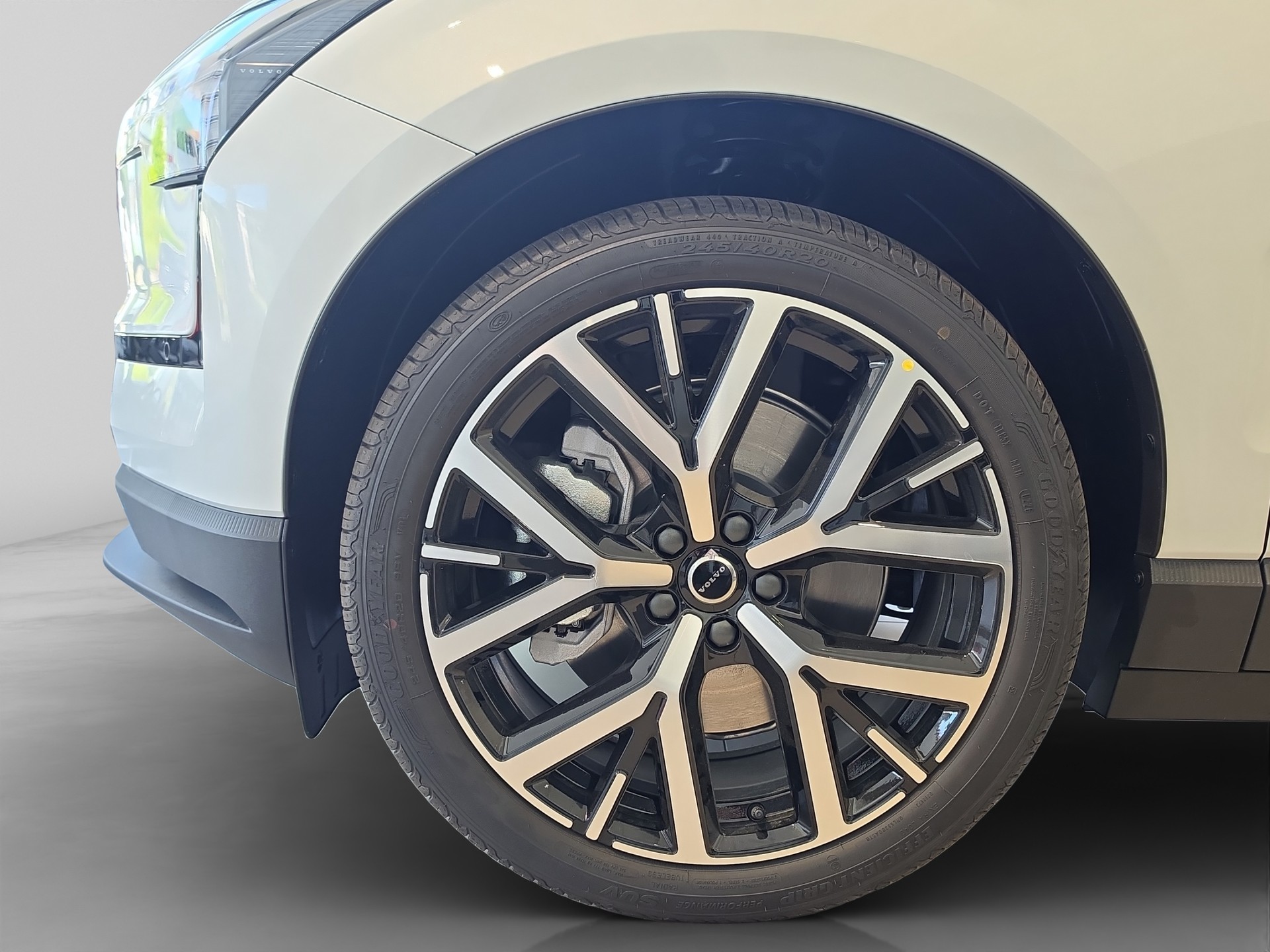 VOLVO EX30 E60 Twin Plus Performance AWD-image-8
