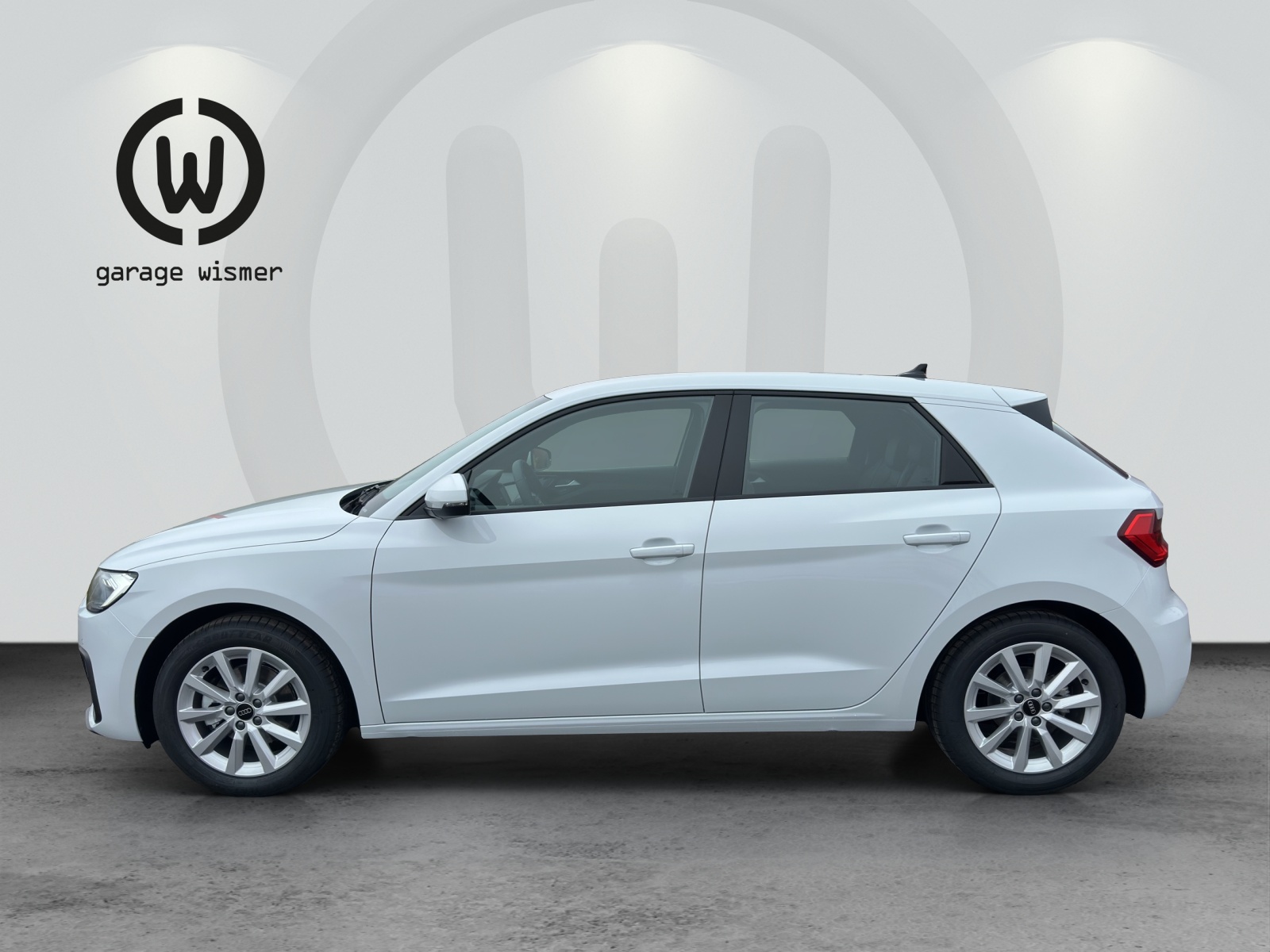 AUDI A1 Sportback 30 TFSI Attraction S-tronic-image-1