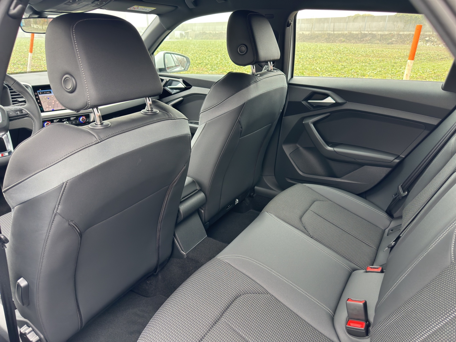 AUDI A1 Sportback 30 TFSI Attraction S-tronic-image-17