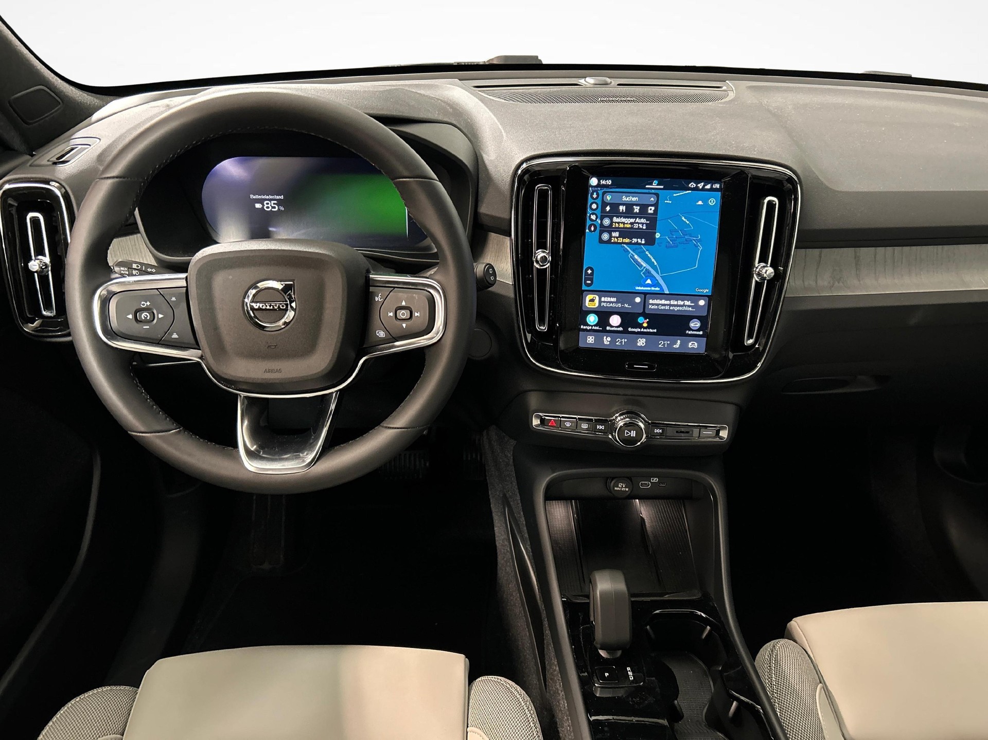 VOLVO EX40 Twin Plus AWD-image-7