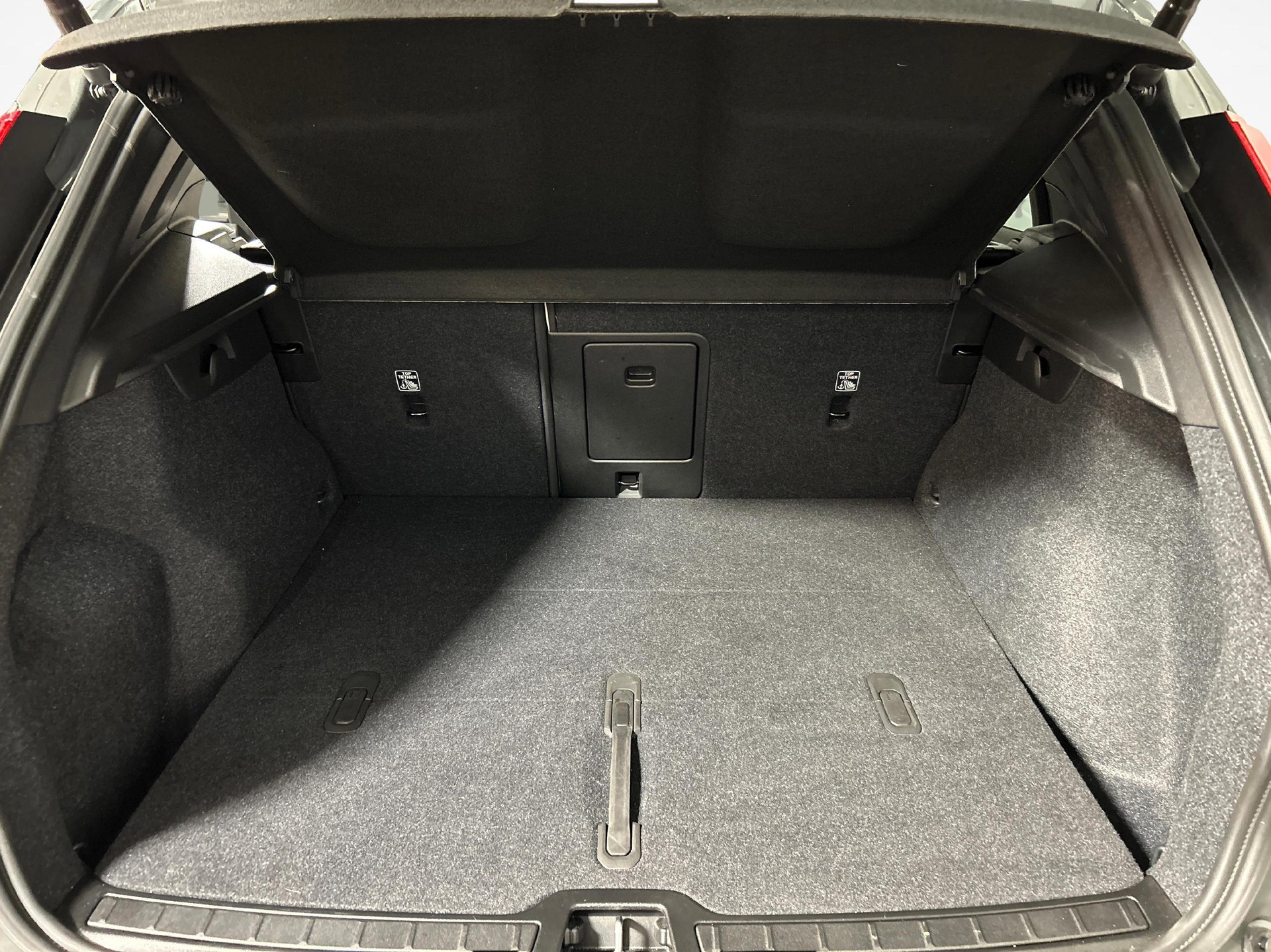 VOLVO EX40 Twin Plus AWD-image-12