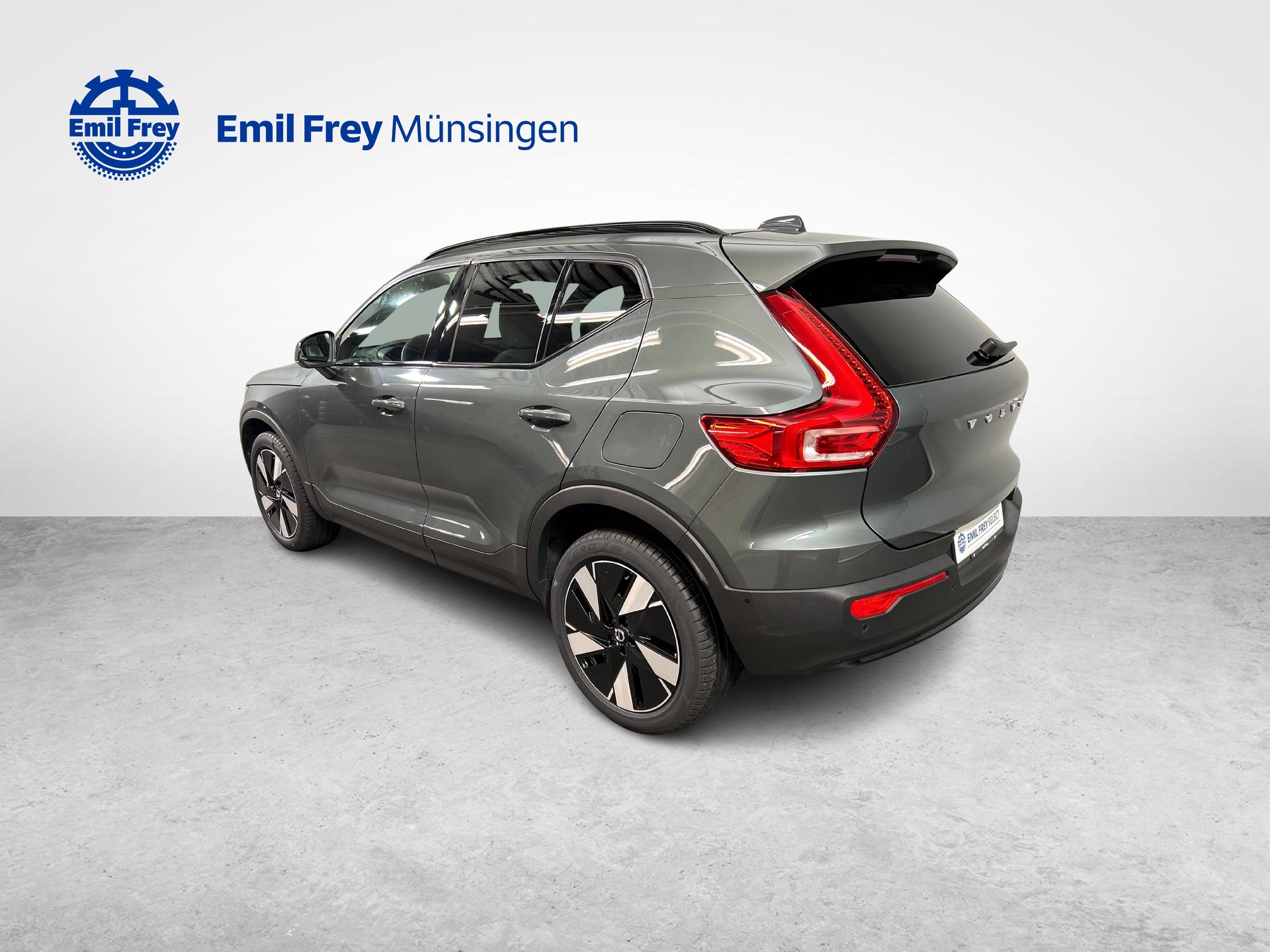 VOLVO EX40 Twin Plus AWD-image-10