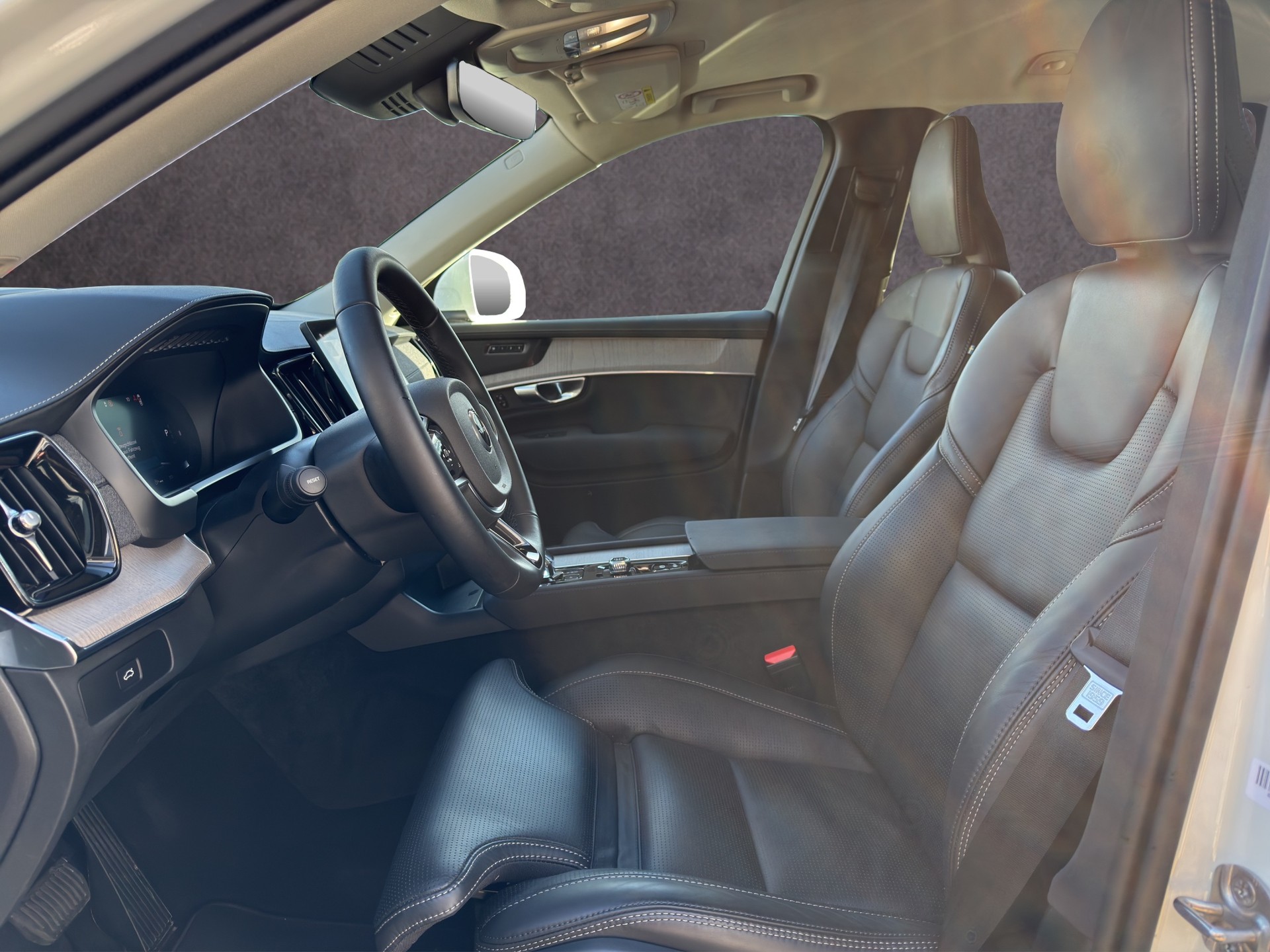 VOLVO XC90 2.0 B5 MH Plus Bright AWD-image-10