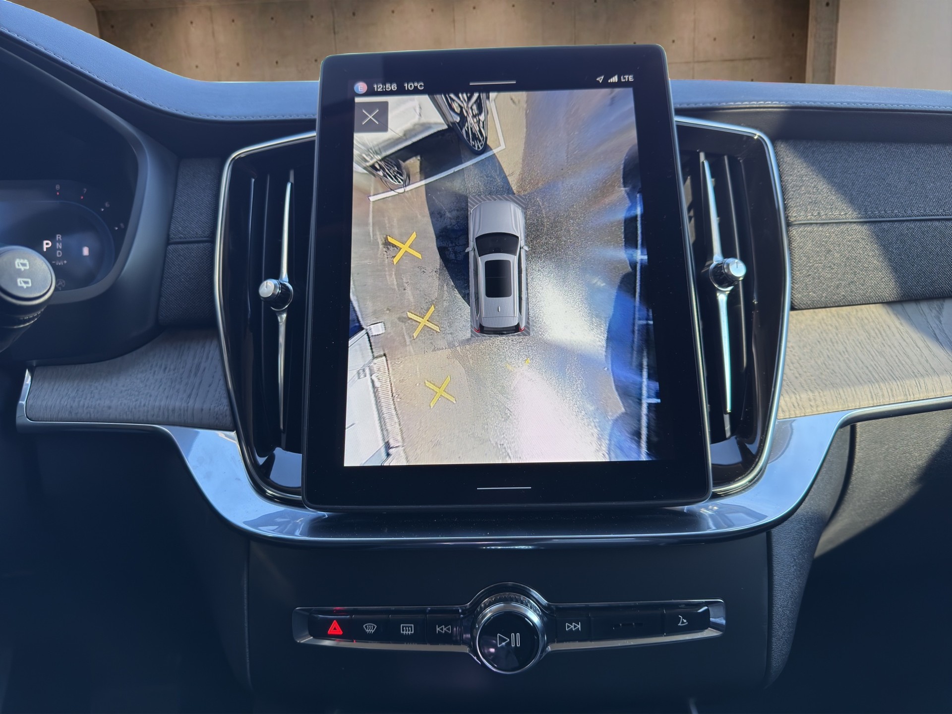 VOLVO XC90 2.0 B5 MH Plus Bright AWD-image-14