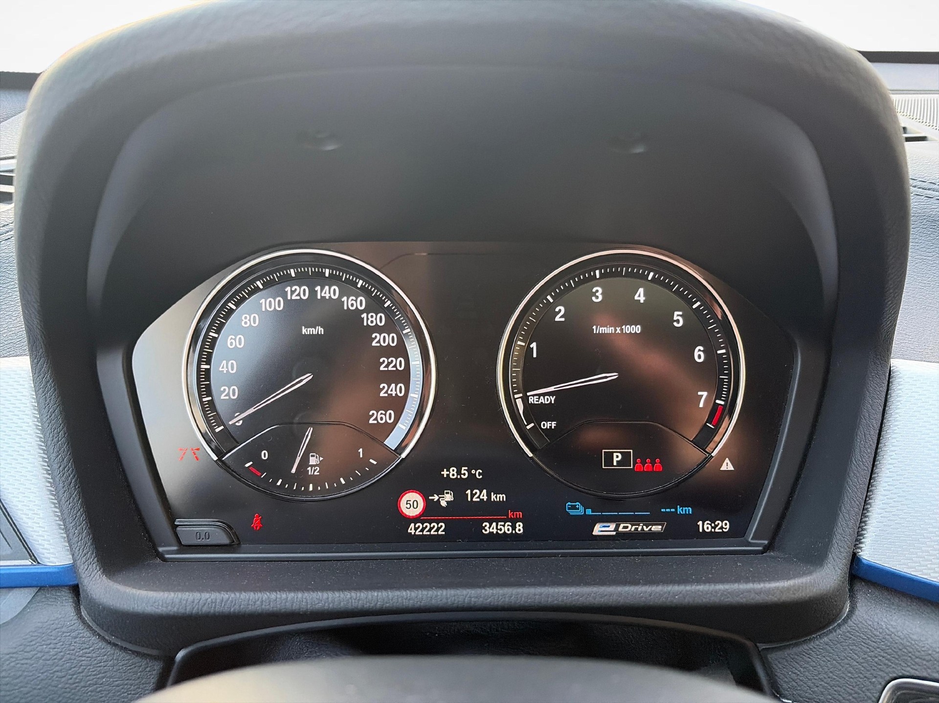 BMW X1 xDrive 25e-image-14