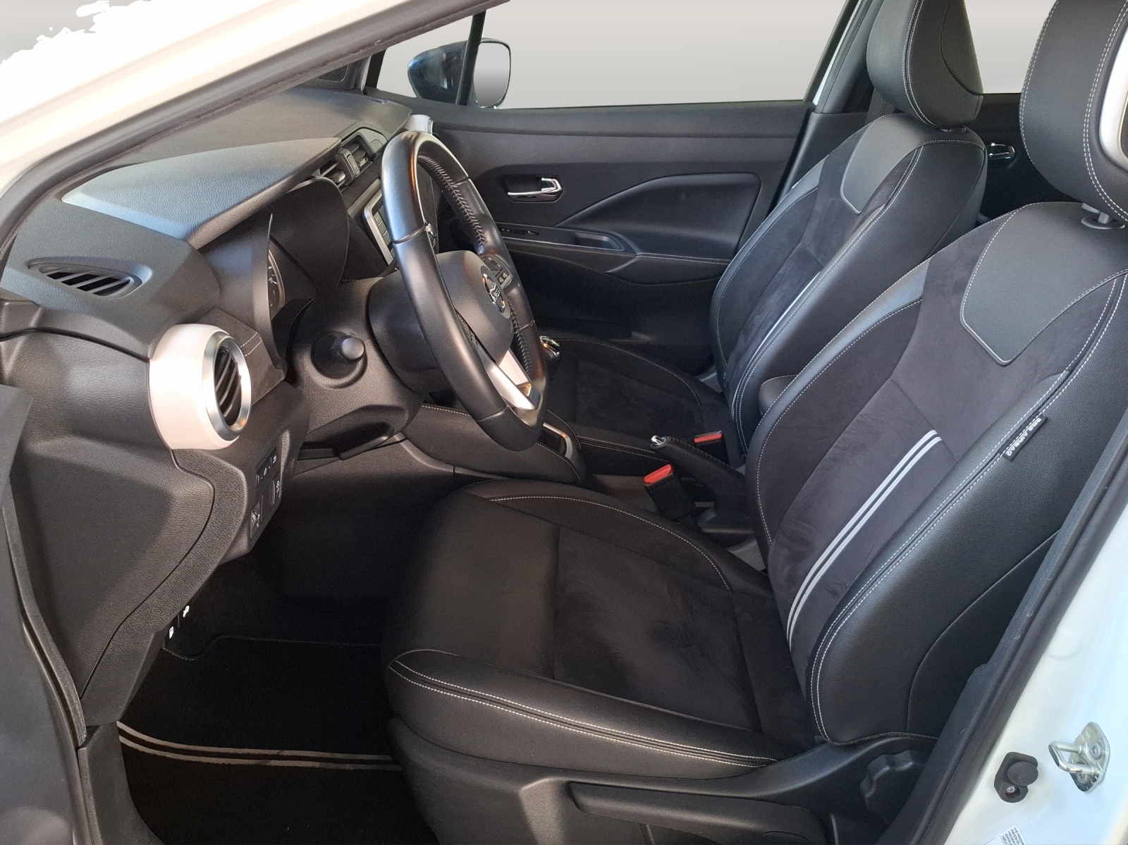 NISSAN Micra DIG-T 117 n-sport // 8-fach Aluminiumbereift-image-8