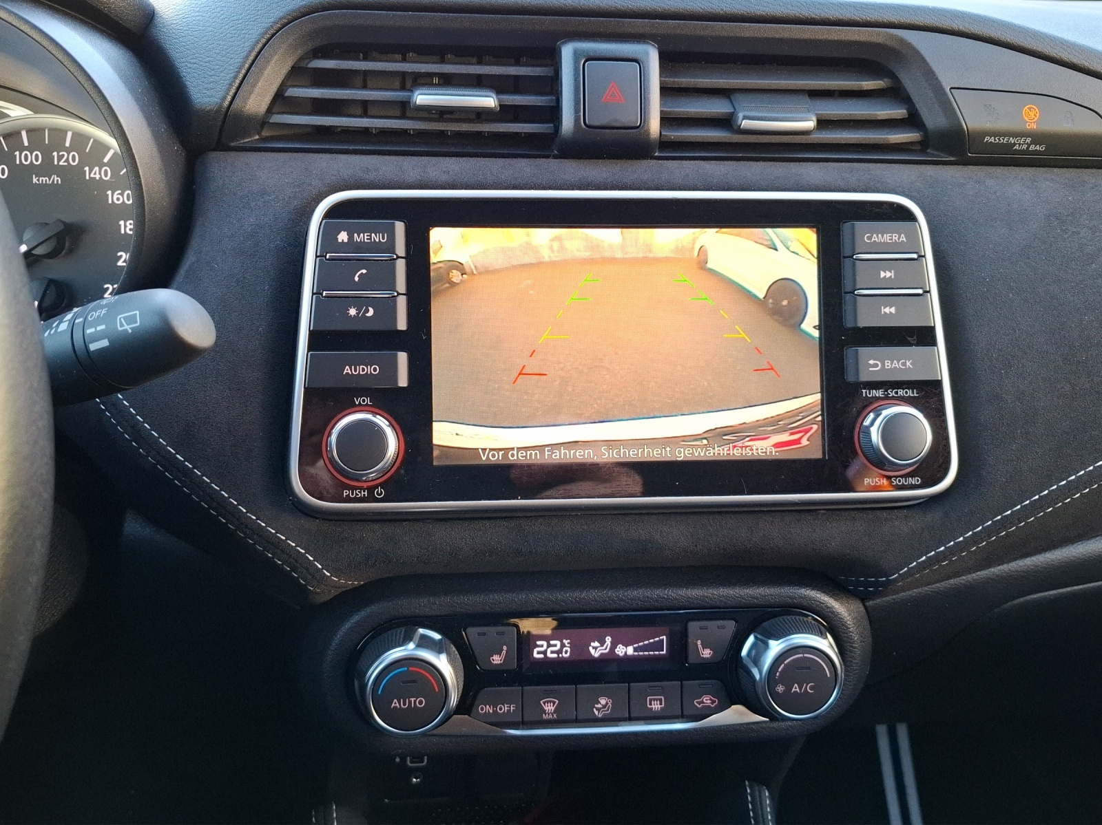NISSAN Micra DIG-T 117 n-sport // 8-fach Aluminiumbereift-image-14