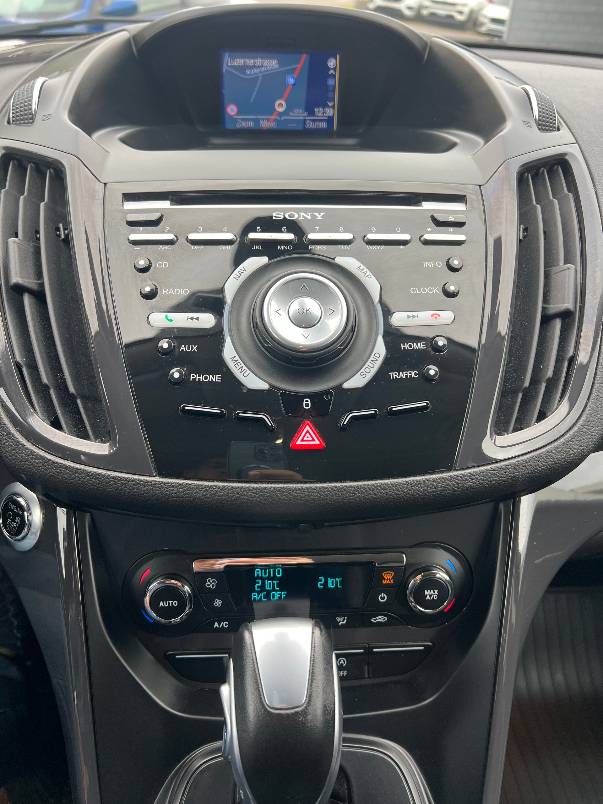 FORD Kuga 2.0 TDCi 4WD PowerShift-image-7