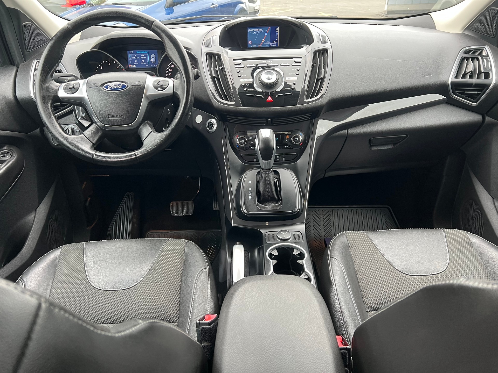 FORD Kuga 2.0 TDCi 4WD PowerShift-image-8