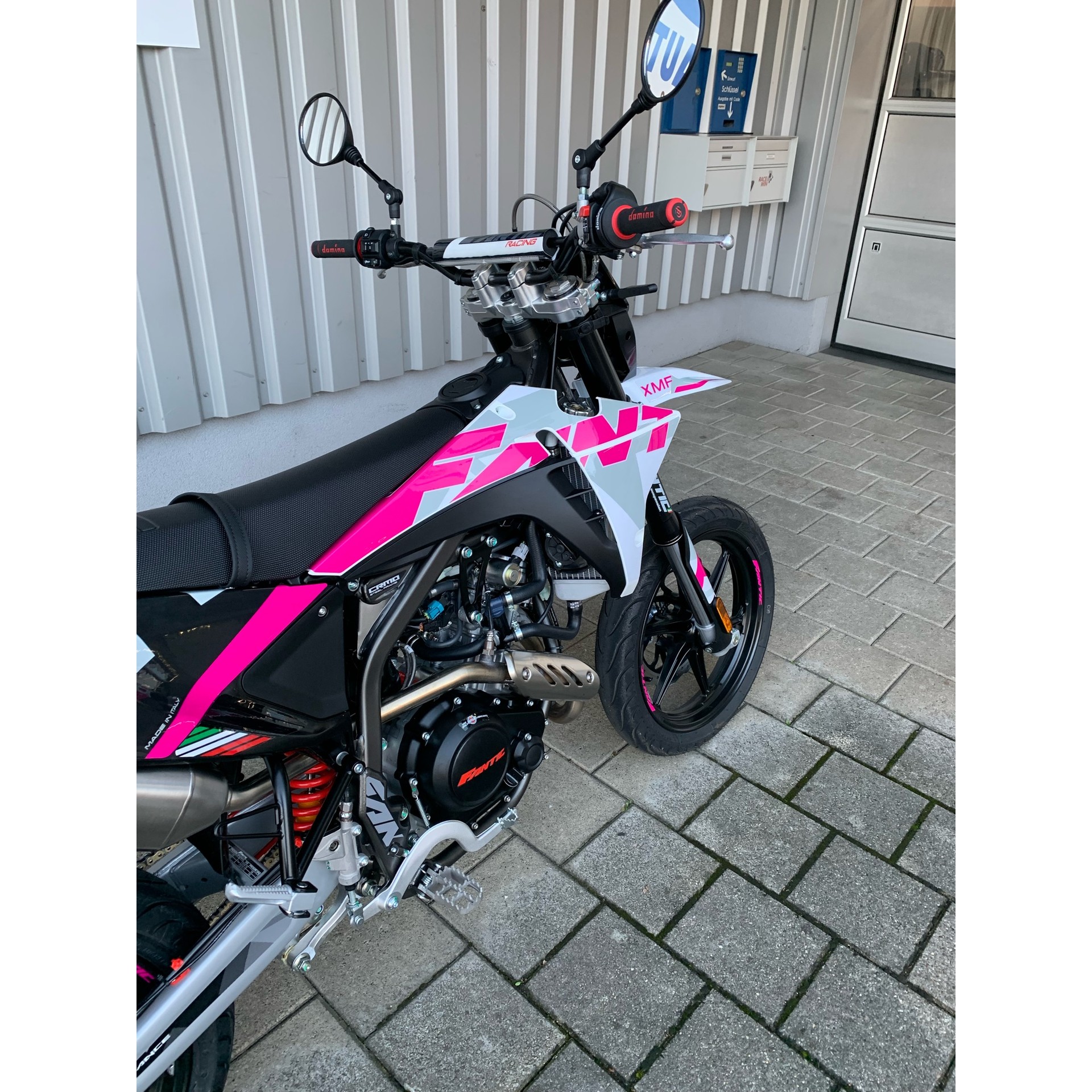 FANTIC XMF 125 Motard Performance-image-9