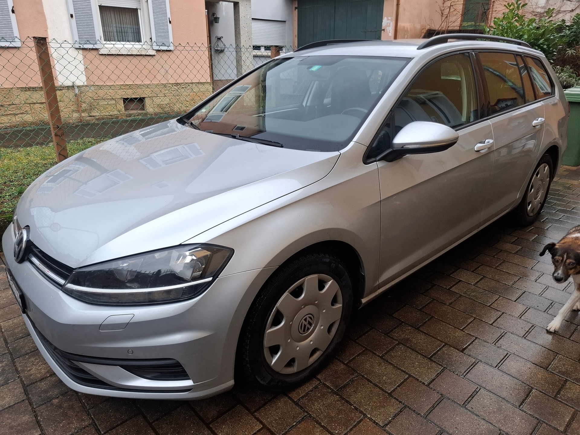 VW Golf VII 1.0 TSI Trendline-image-0