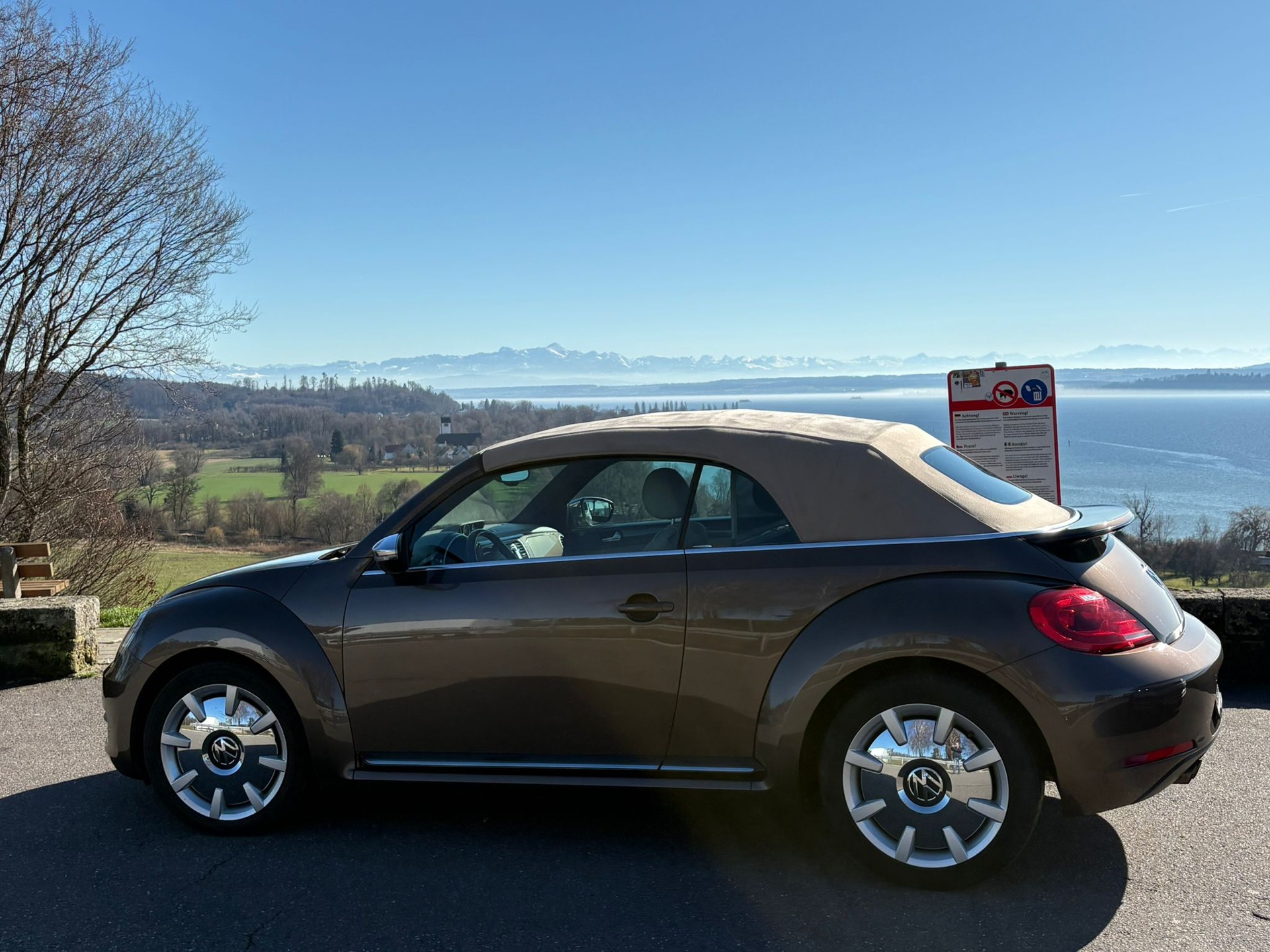 VW Beetle Cabrio 1.4 TSI Sport DSG-image-4