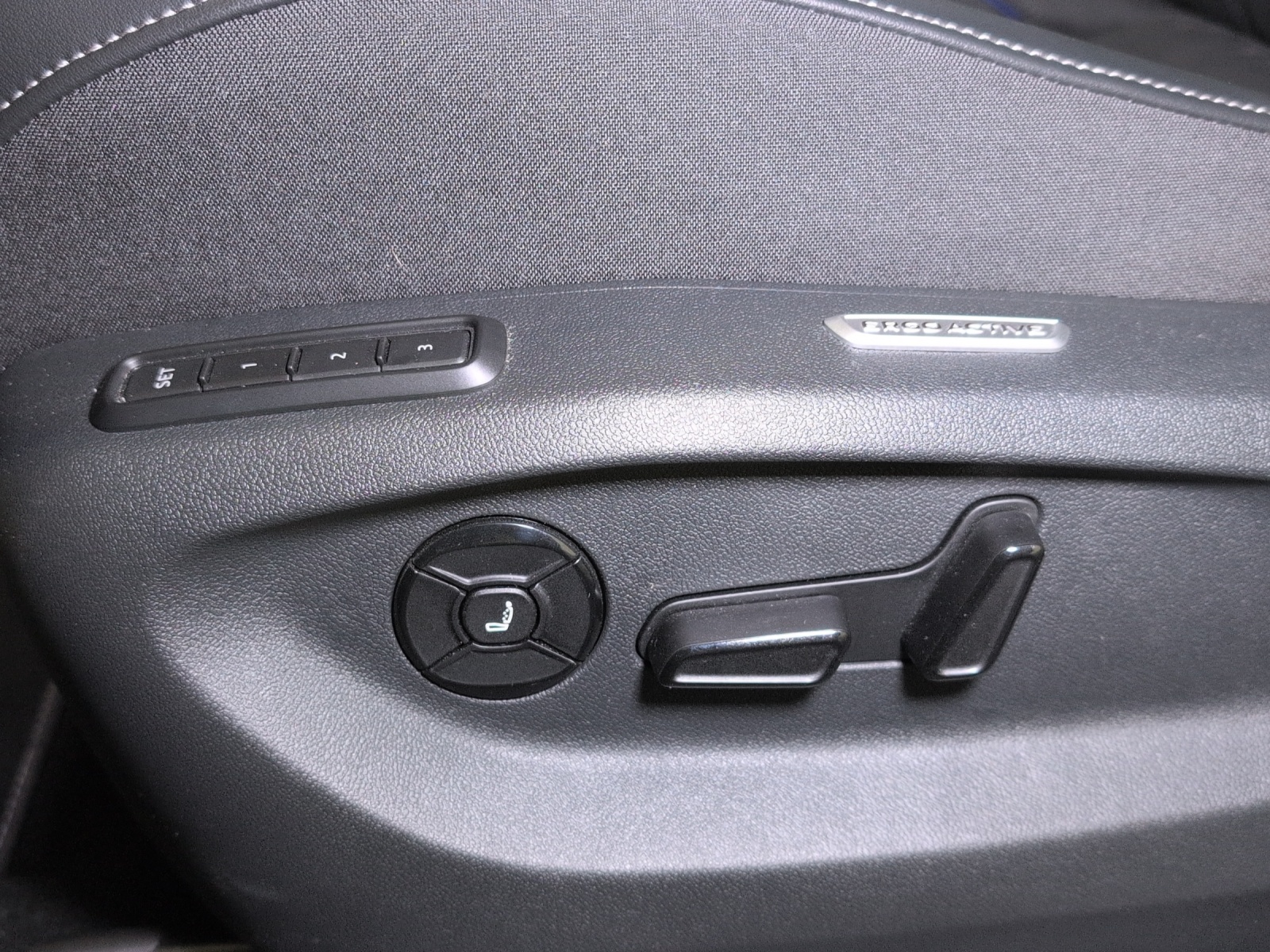 VW Tiguan 1.5 TSI evo2 eHybrid R-Line DSG-image-14