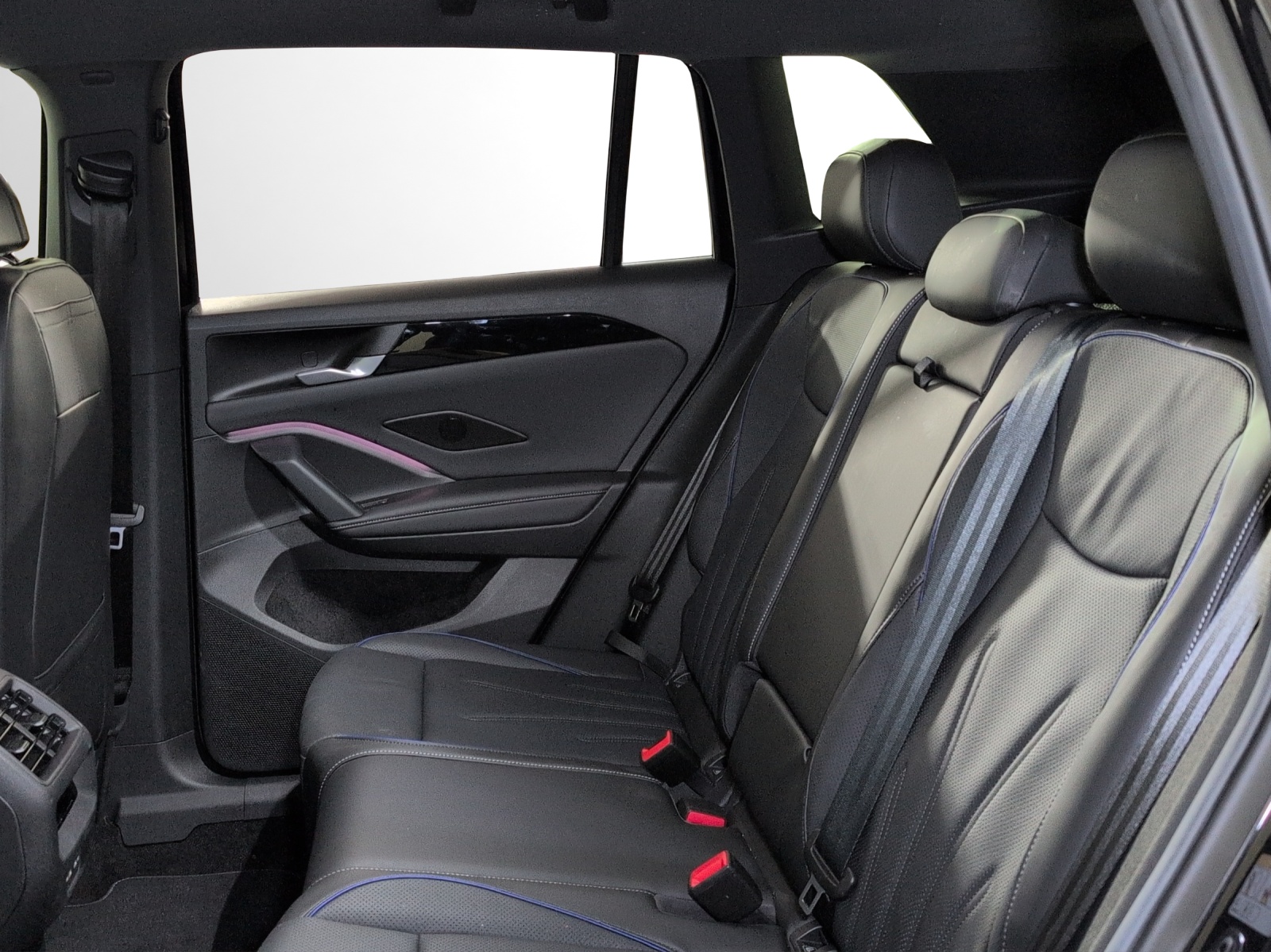 VW Tiguan 1.5 TSI evo2 eHybrid R-Line DSG-image-13