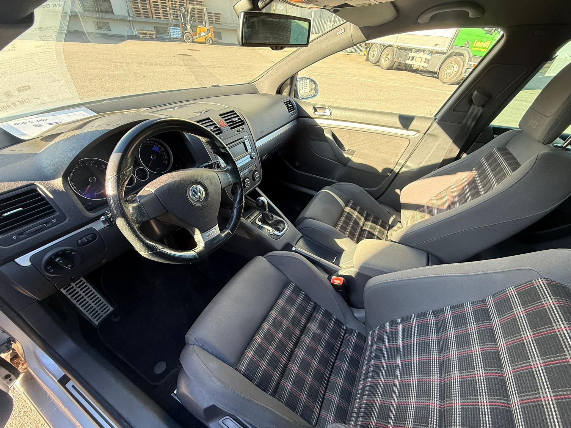 VW Golf 2.0 TFSI GTI-image-6