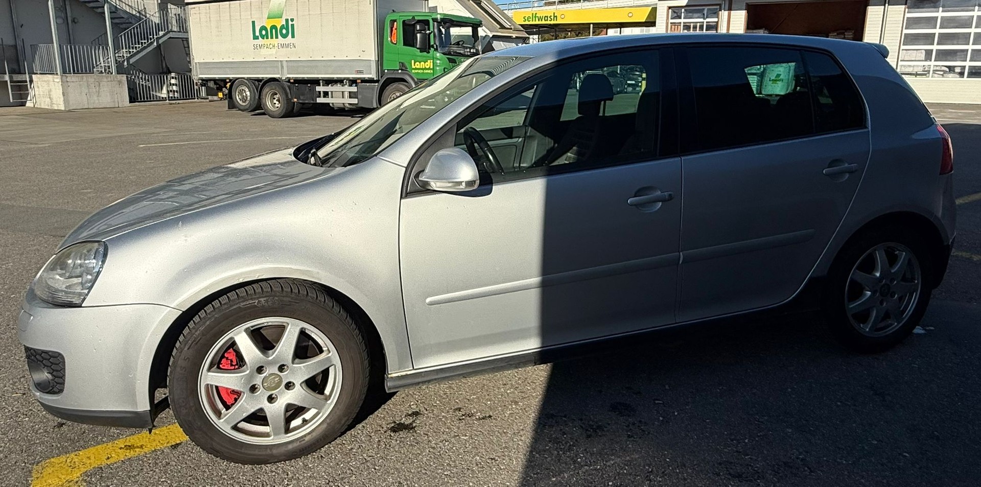 VW Golf 2.0 TFSI GTI-image-4