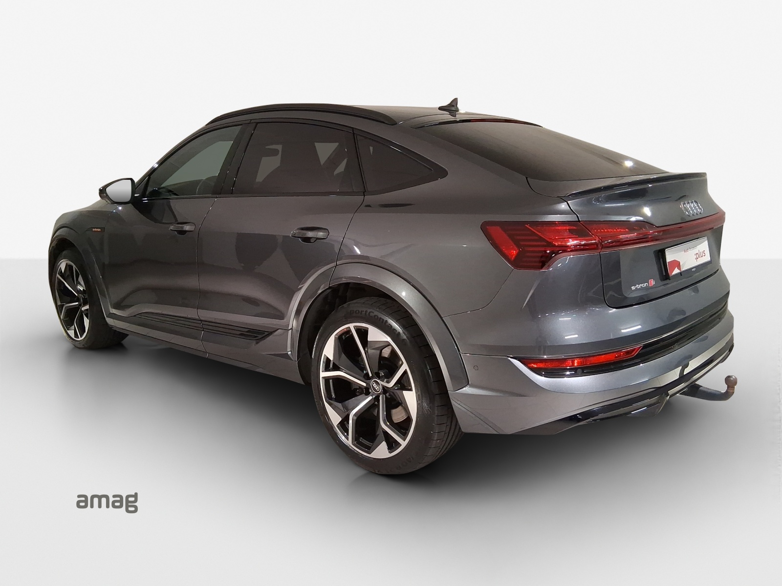 AUDI e-tron S Sportback quattro-image-2
