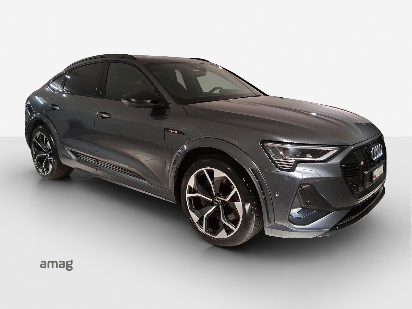 AUDI e-tron S Sportback quattro-image-6