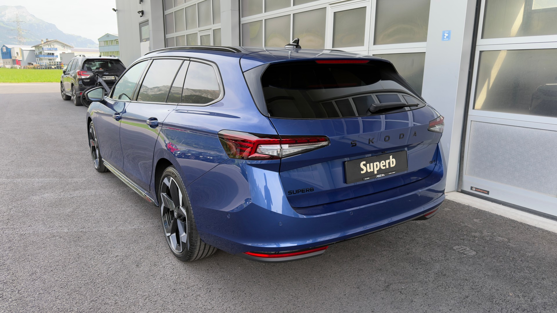 SKODA Sup. SL 2.0 TSI 265PS 7DSG 4x4 2000ccm 265PS/195kW 4 Zylinder TSI Benzin-image-1