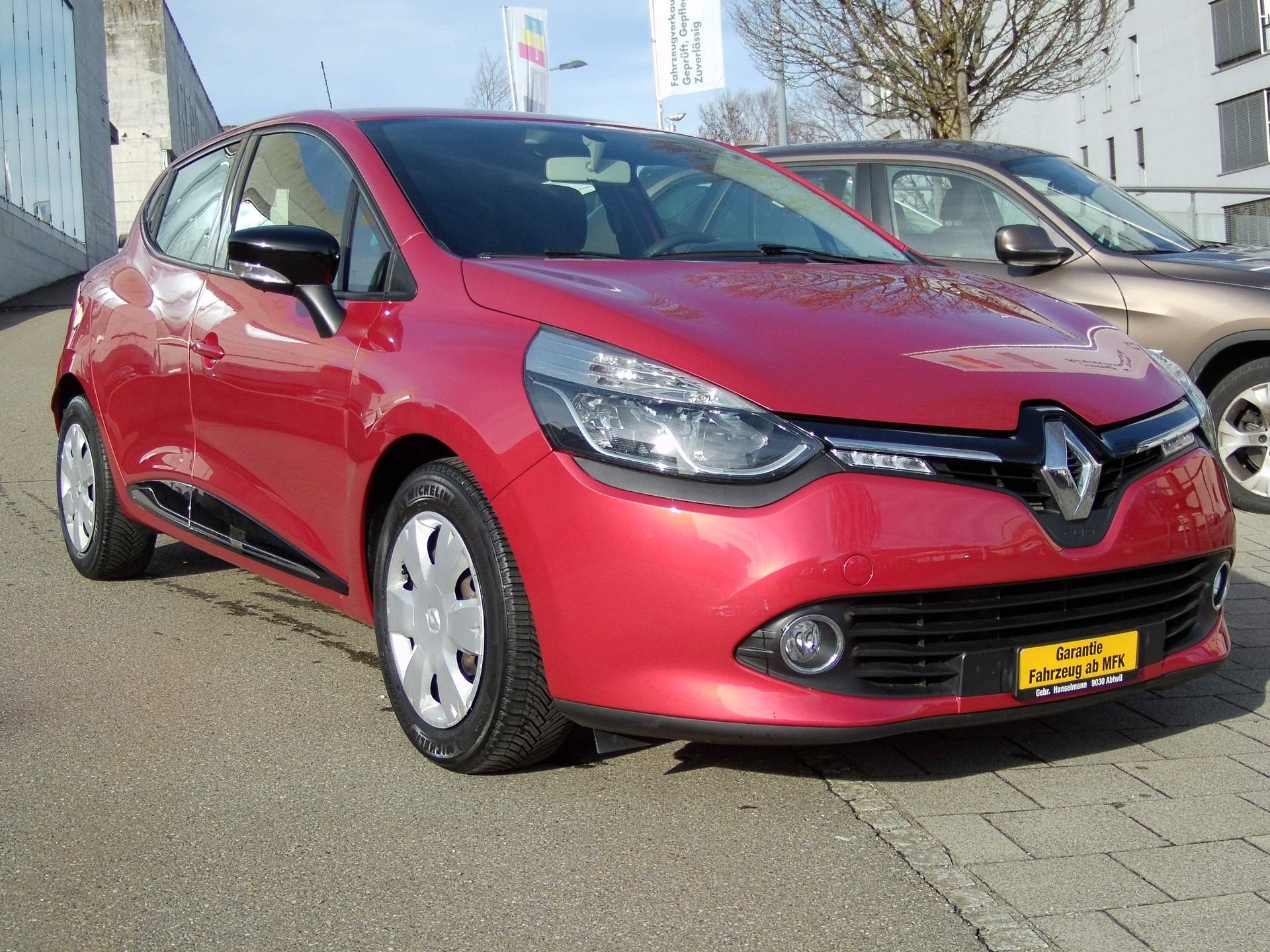 RENAULT Clio 0.9 12V Dynamique