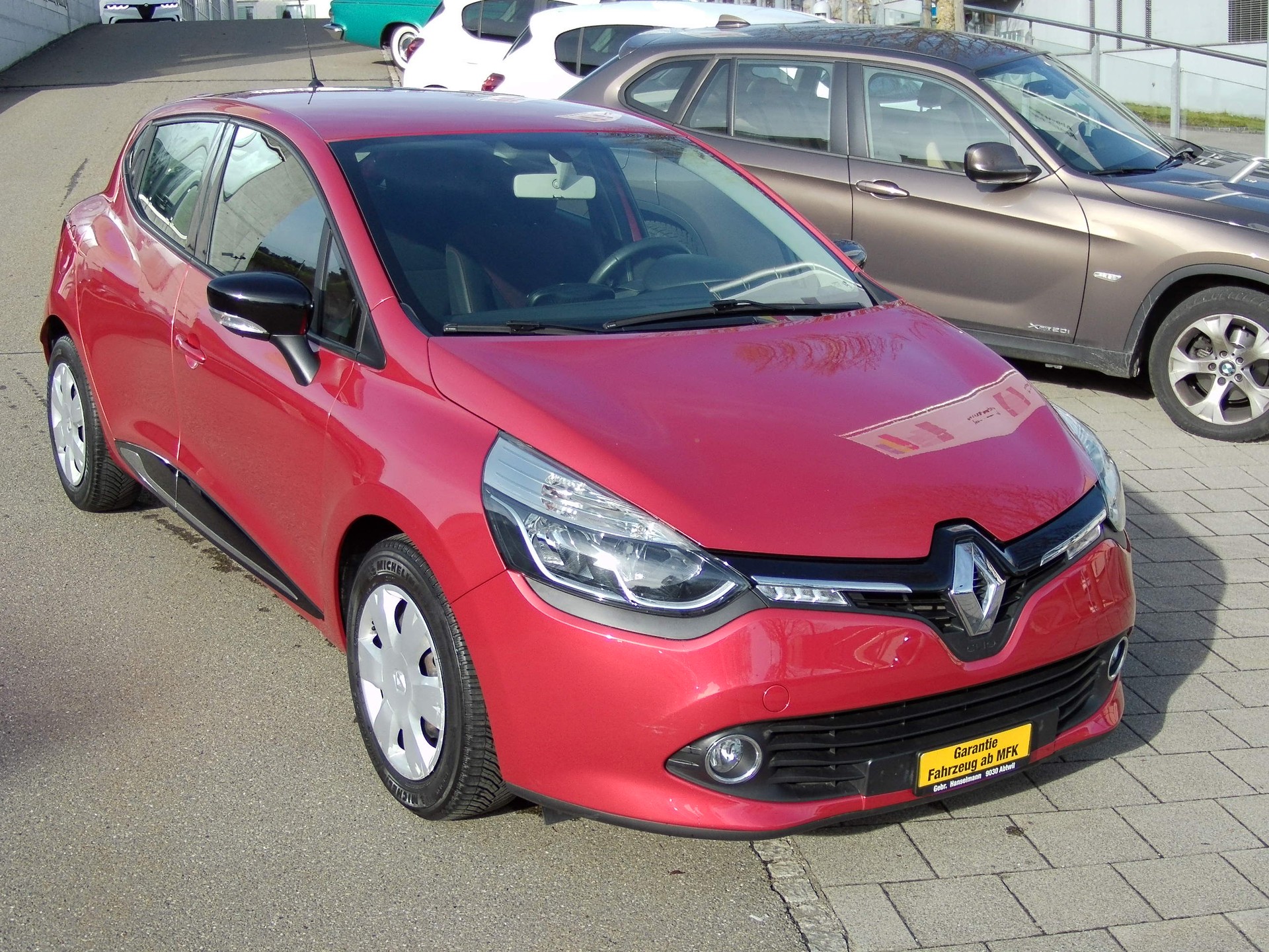 RENAULT Clio 0.9 12V Dynamique-image-8