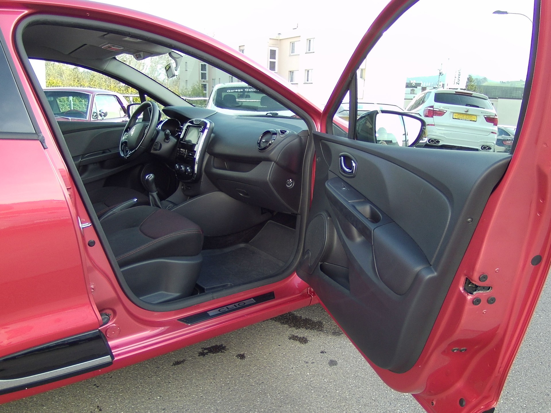 RENAULT Clio 0.9 12V Dynamique-image-11