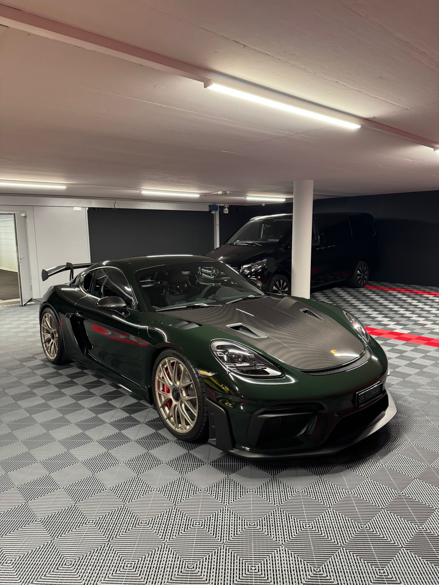 PORSCHE 718 Cayman GT4 RS PDK