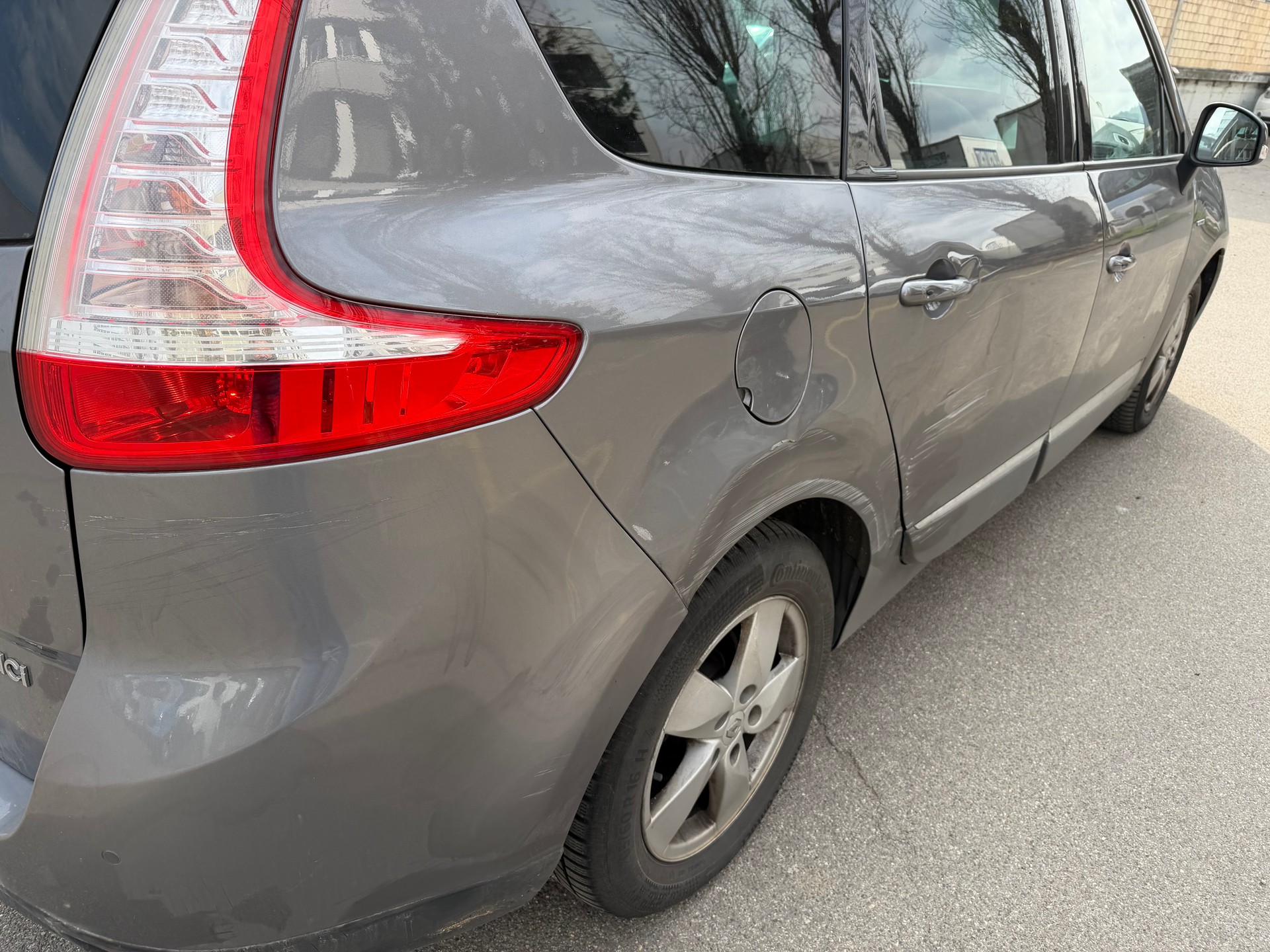 RENAULT Grand Scénic 1.5 dCi Limited-image-8