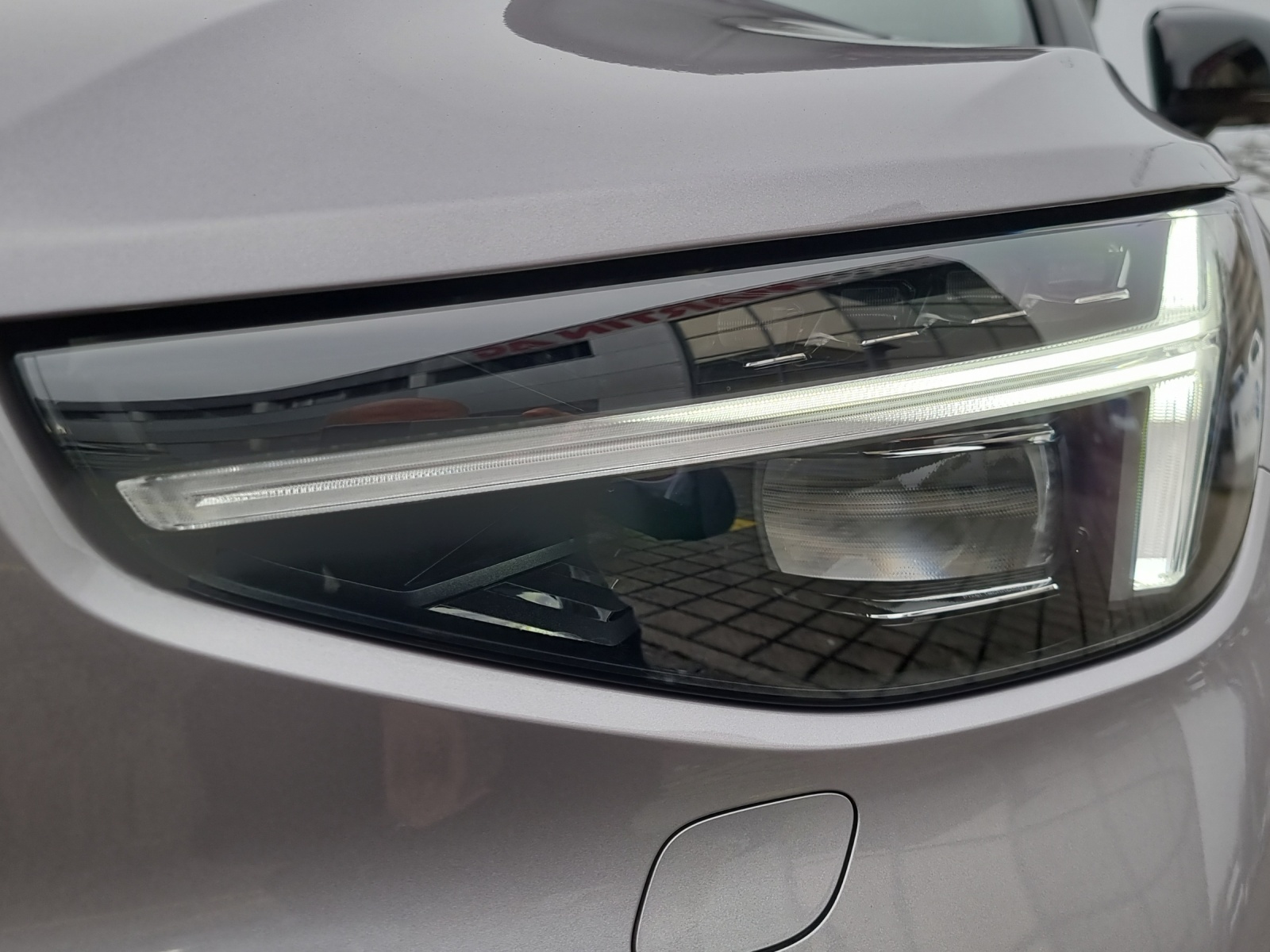 VOLVO EX40 Twin Performance Ultra AWD-image-7