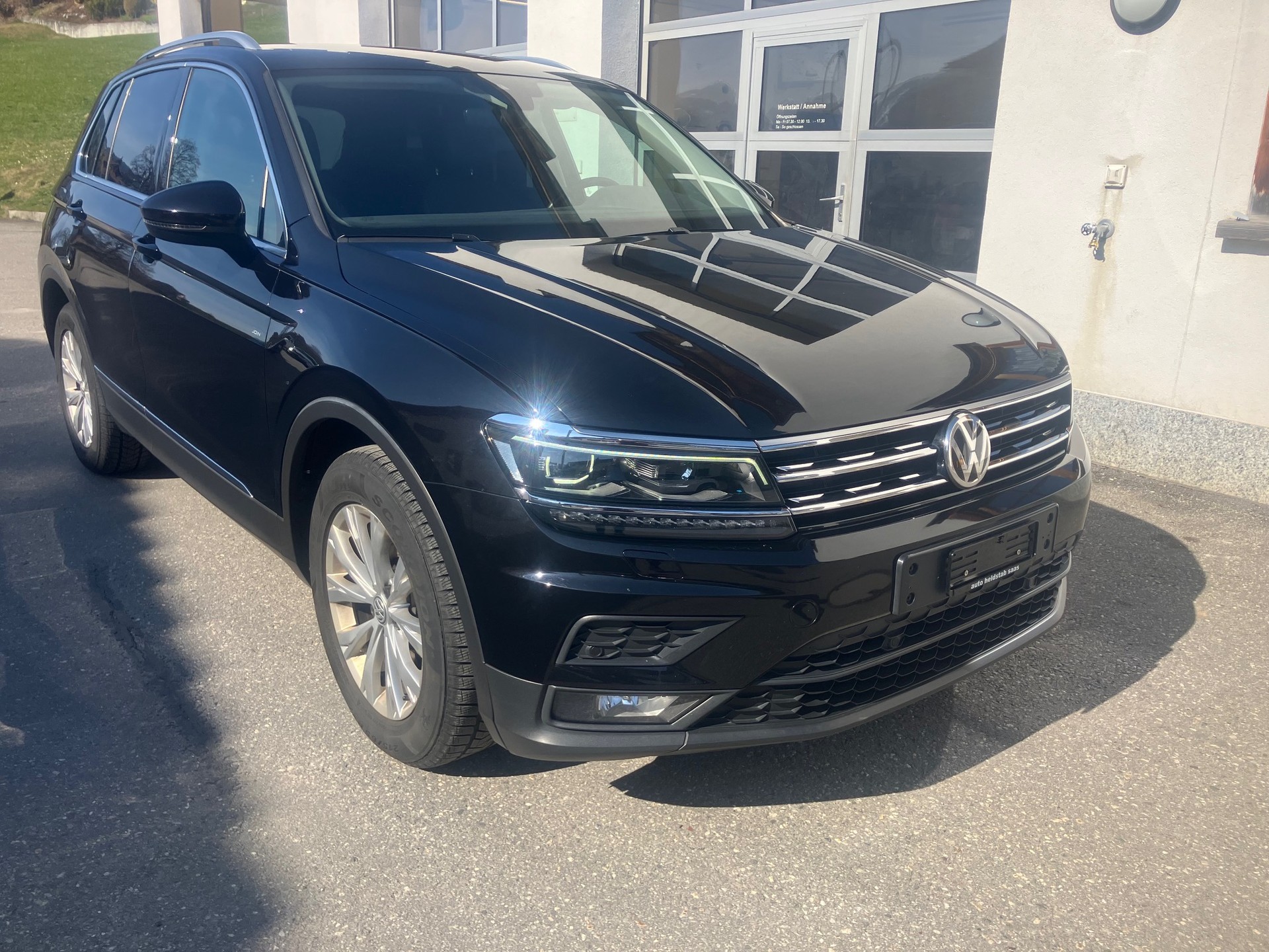 VW Tiguan 2.0 TDI SCR Comfortline 4Motion DSG-image-0
