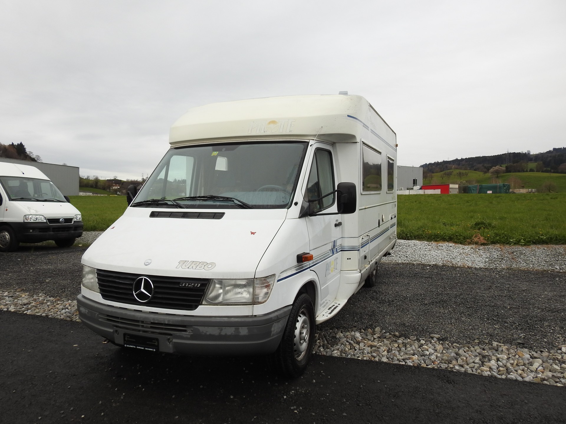 MERCEDES-BENZ 312 D Pilote Pacific 5900