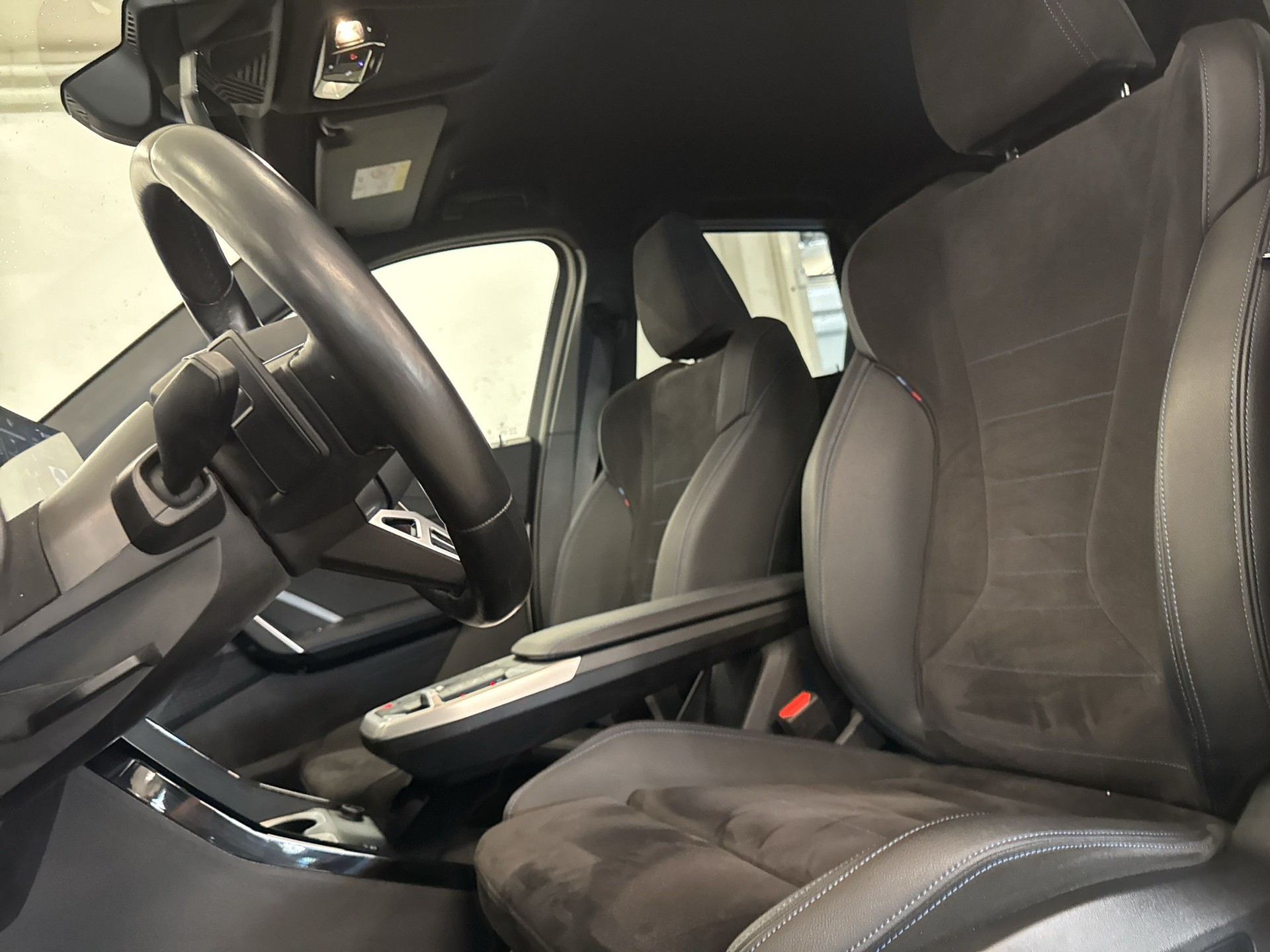BMW X1 xDrive 23d 48V M Sport-image-9