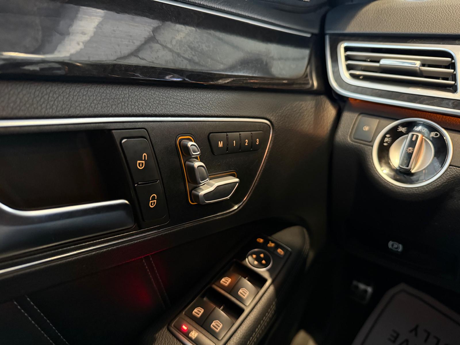 MERCEDES-BENZ E 400 Avantgarde 4Matic 7G-Tronic-image-17