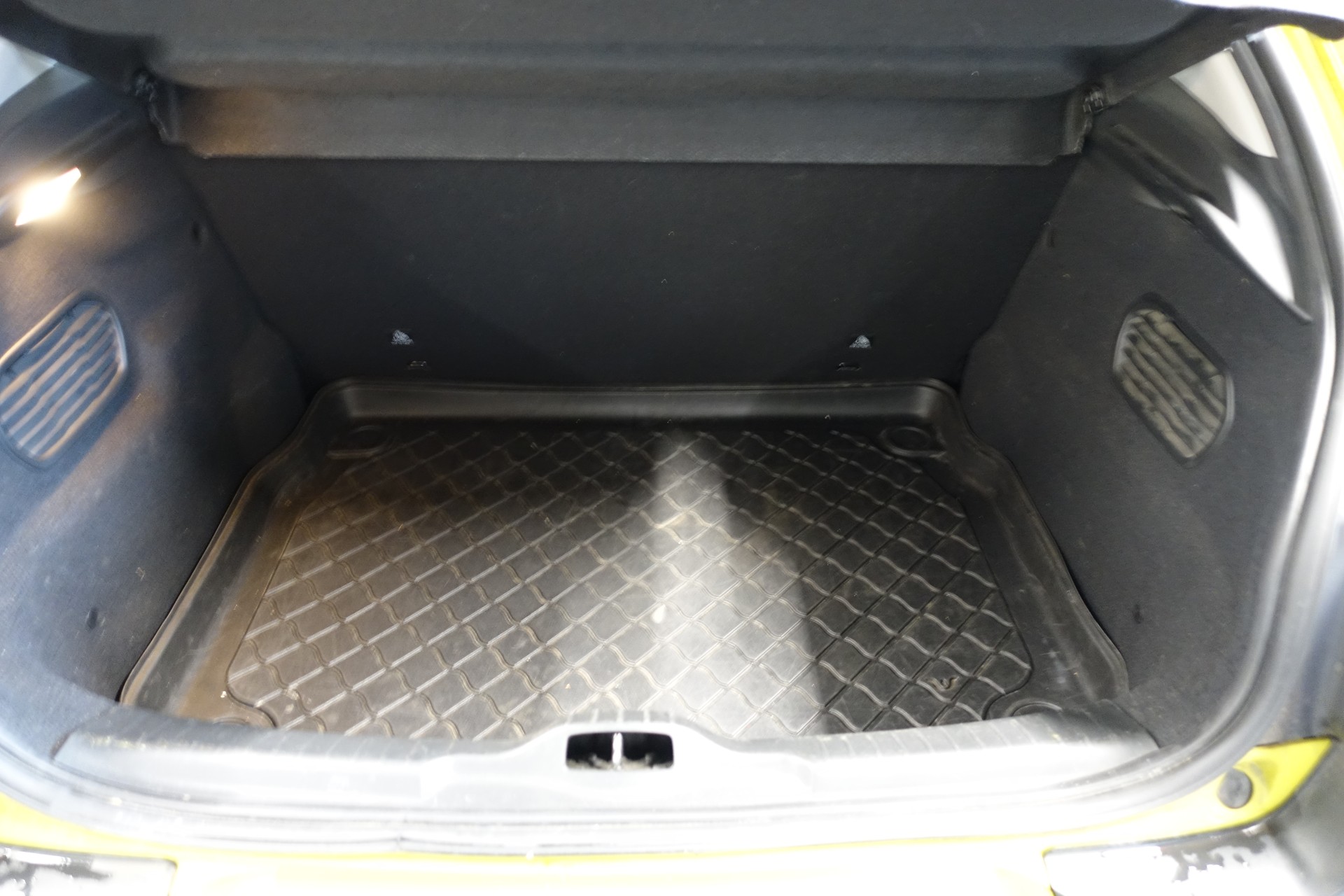 CITROEN C4 Cactus 1.2 e-THP Shine-image-13