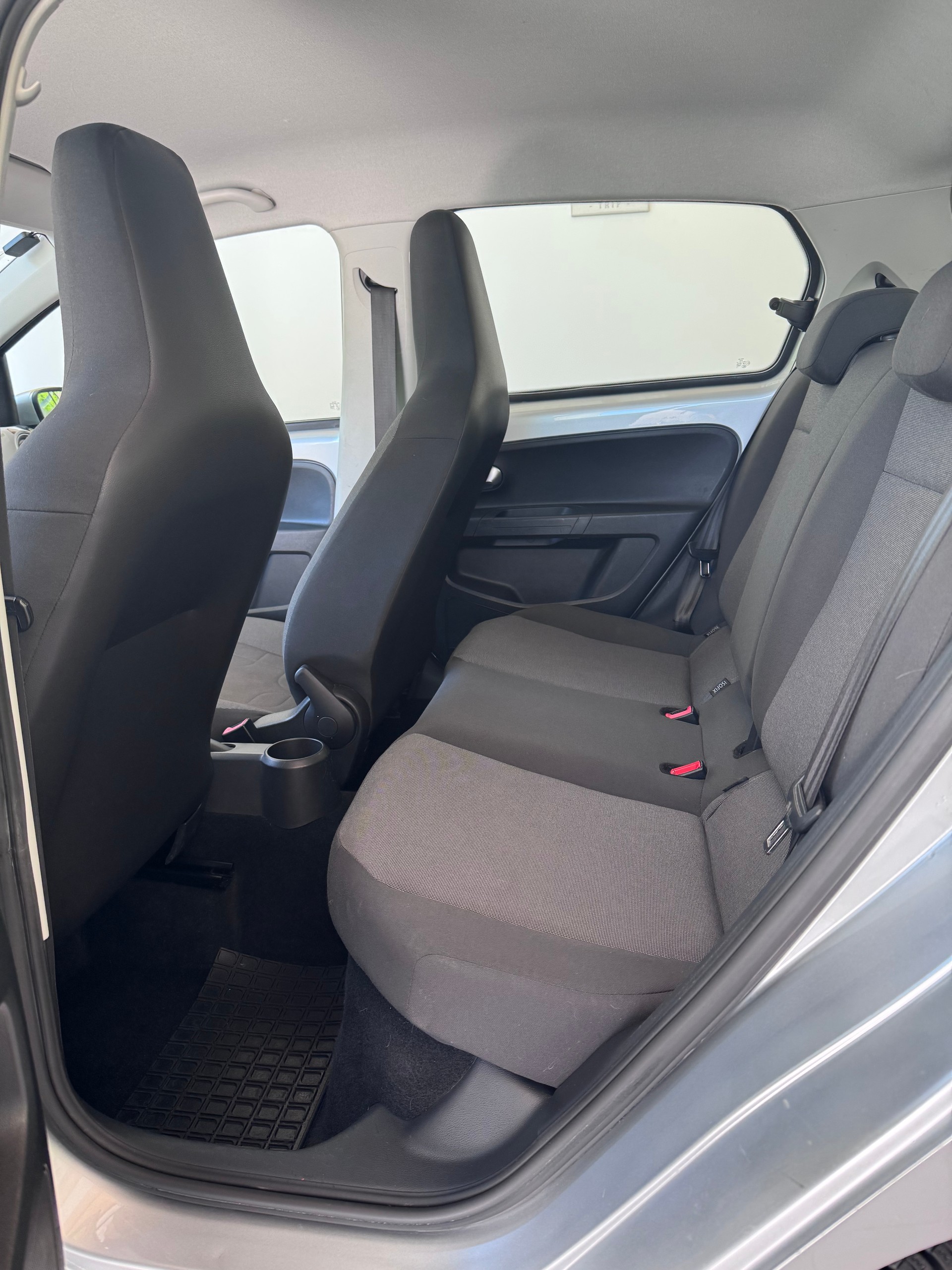 VW Up 1.0 MPI 75 Move-image-5