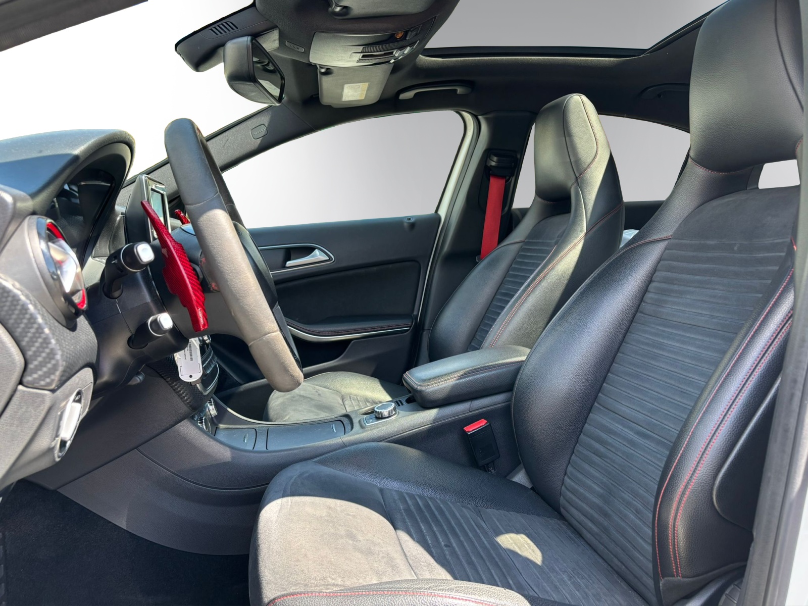 MERCEDES-BENZ A 250 Sport-image-6