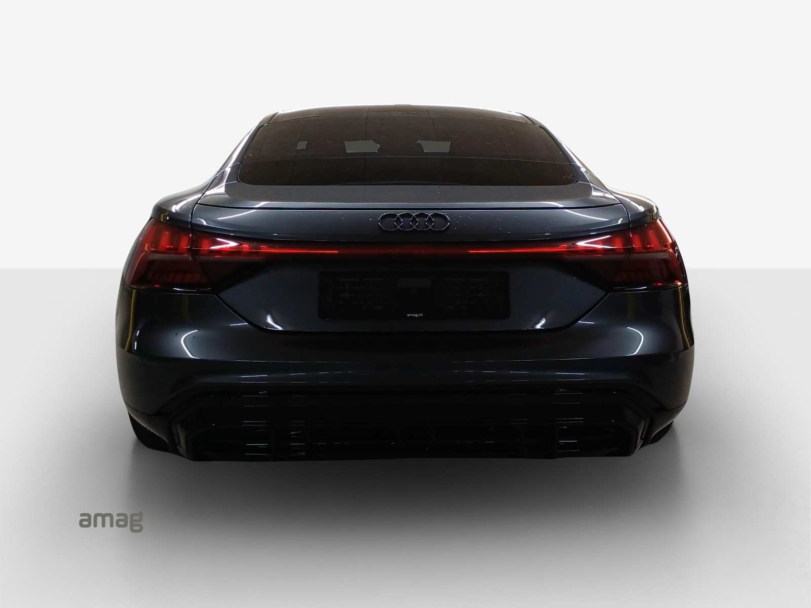 AUDI e-tron GT quattro-image-4