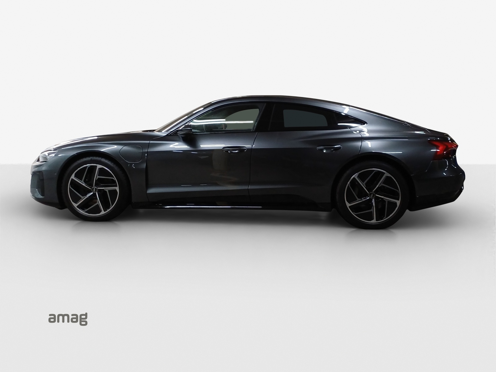 AUDI e-tron GT quattro-image-1