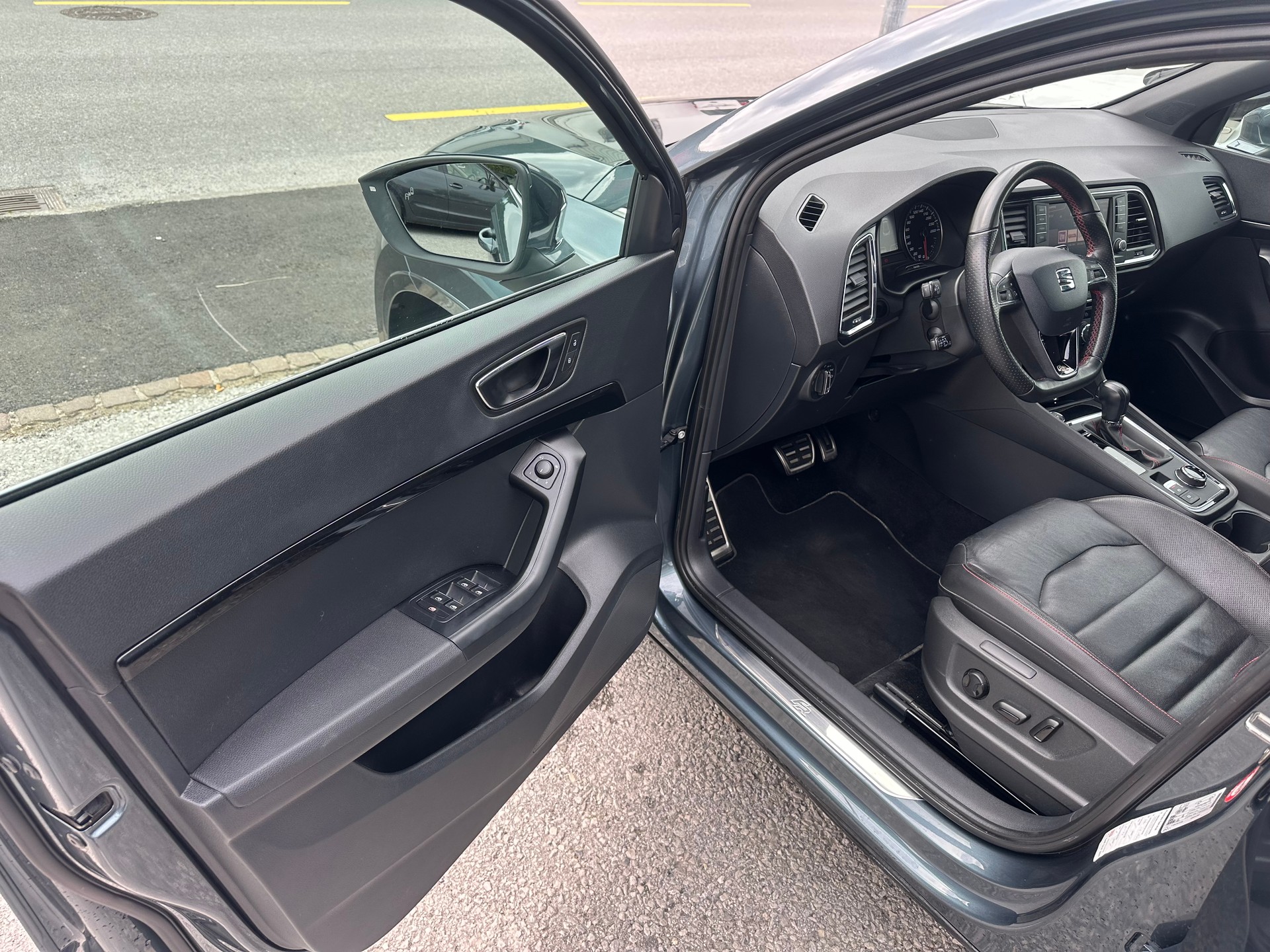 SEAT Ateca 2.0 TSI FR 4Drive DSG-image-7