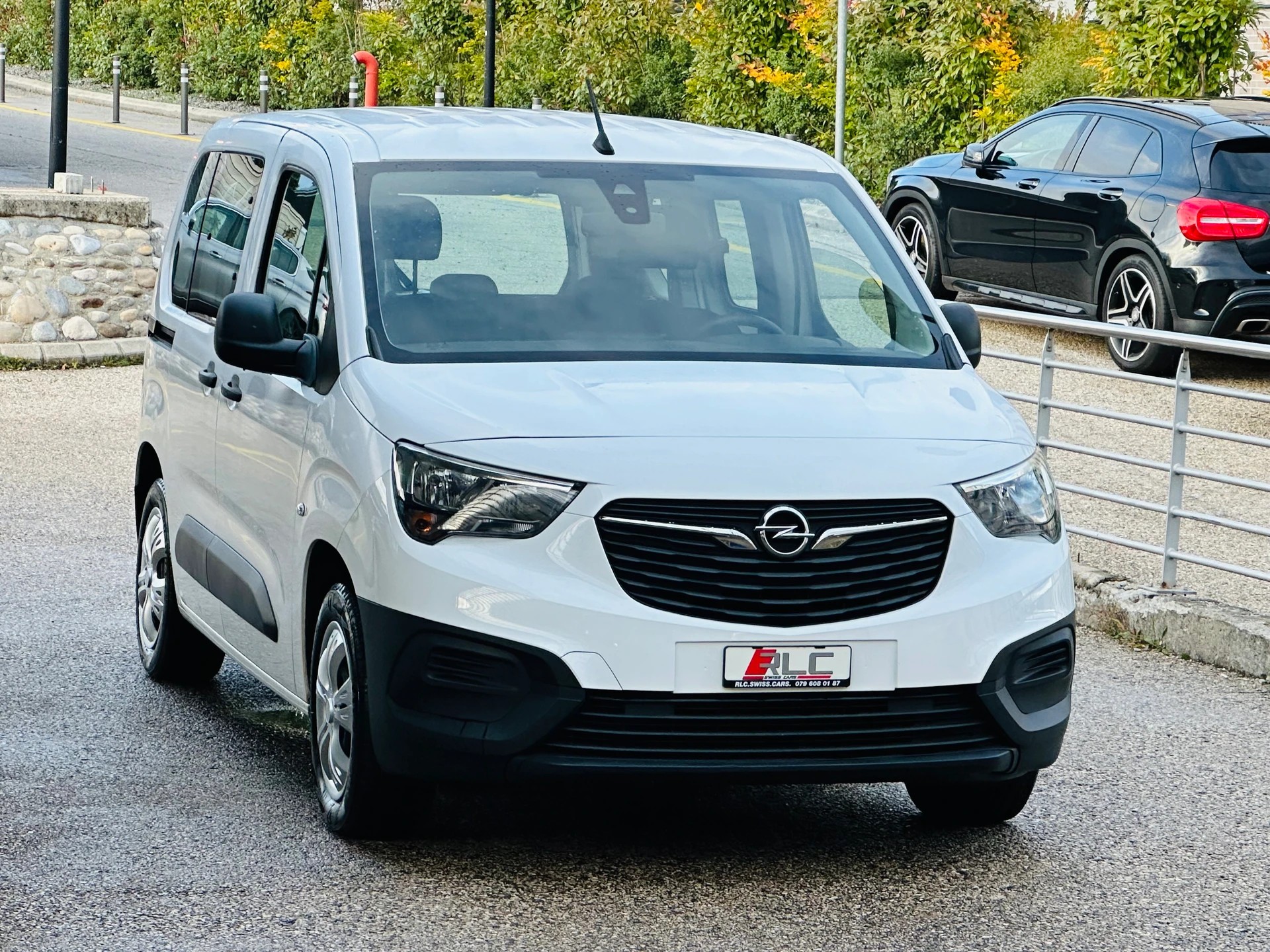 OPEL Combo Life 1.2 Enjoy-image-0