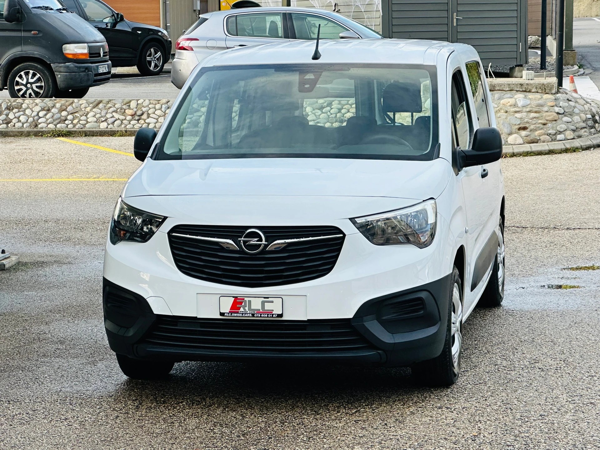 OPEL Combo Life 1.2 Enjoy-image-3