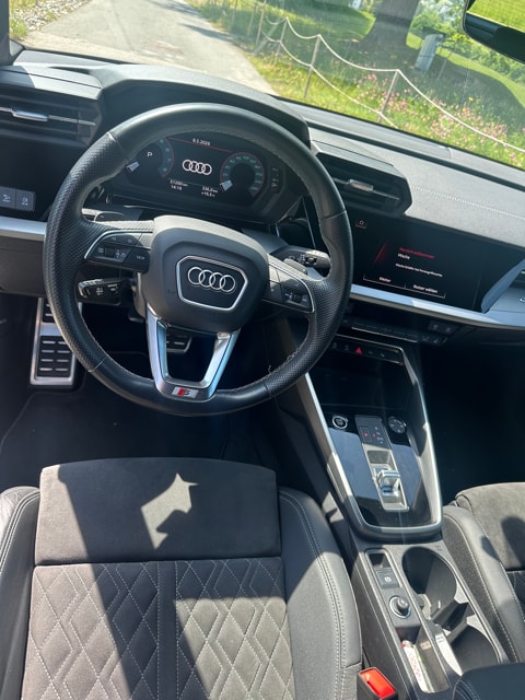 AUDI A3 1.5 35 TFSI Attraction S-Tronic-image-6