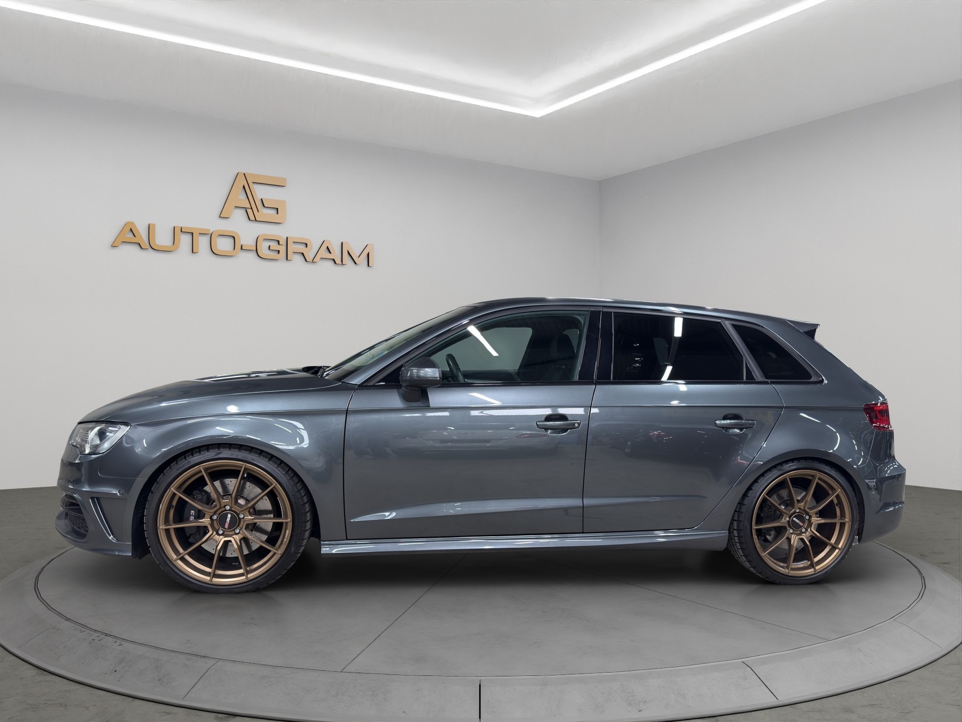 AUDI S3 Sportback 2.0 TFSI quattro S-tronic-image-2