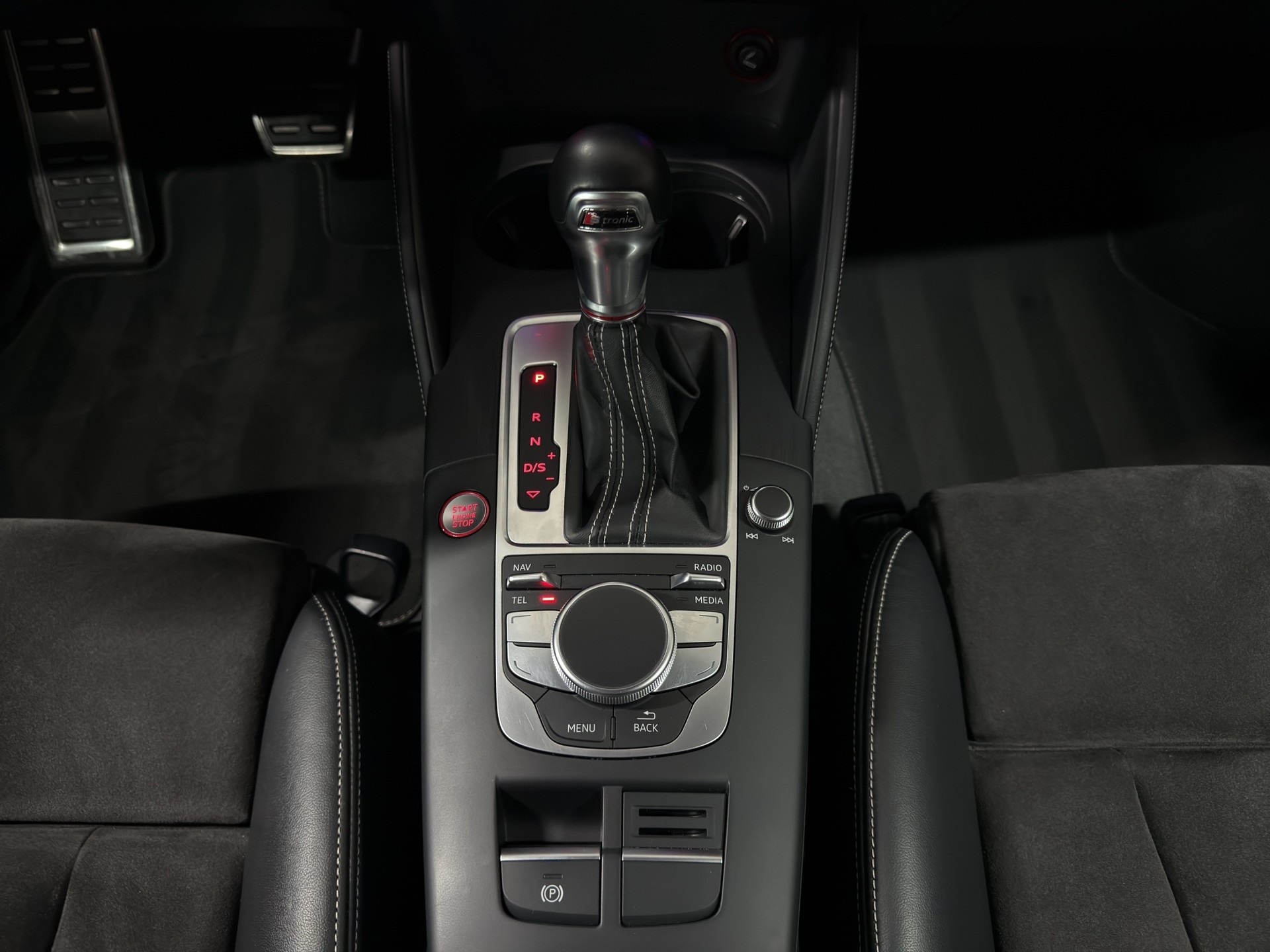 AUDI S3 Sportback 2.0 TFSI quattro S-tronic-image-19