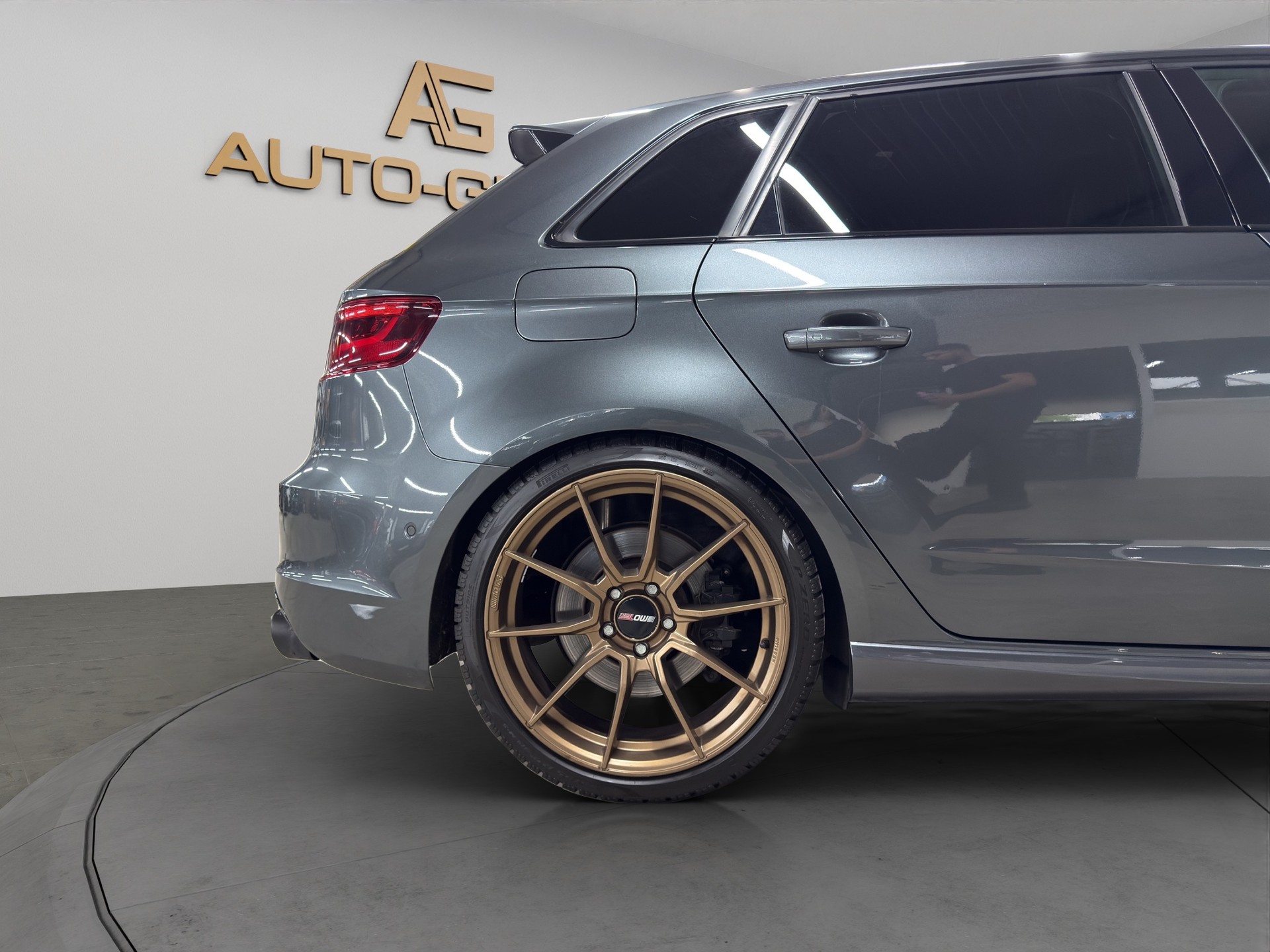 AUDI S3 Sportback 2.0 TFSI quattro S-tronic-image-9