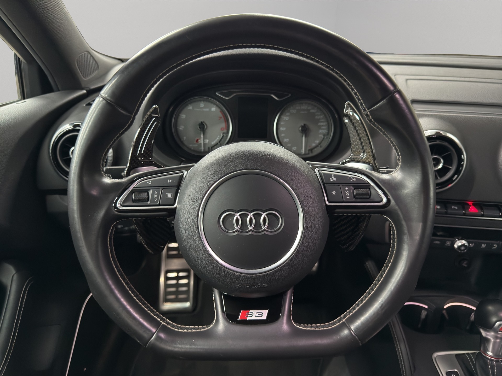 AUDI S3 Sportback 2.0 TFSI quattro S-tronic-image-17