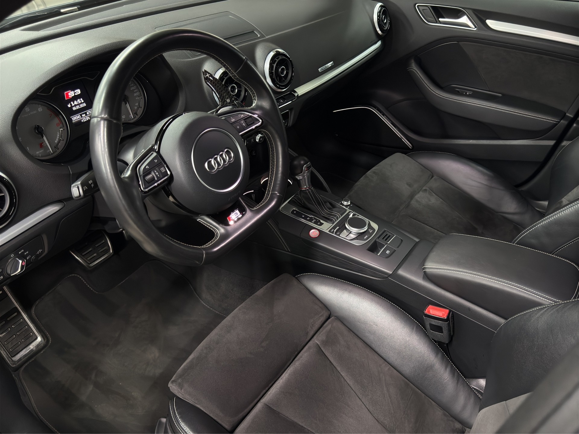 AUDI S3 Sportback 2.0 TFSI quattro S-tronic-image-25